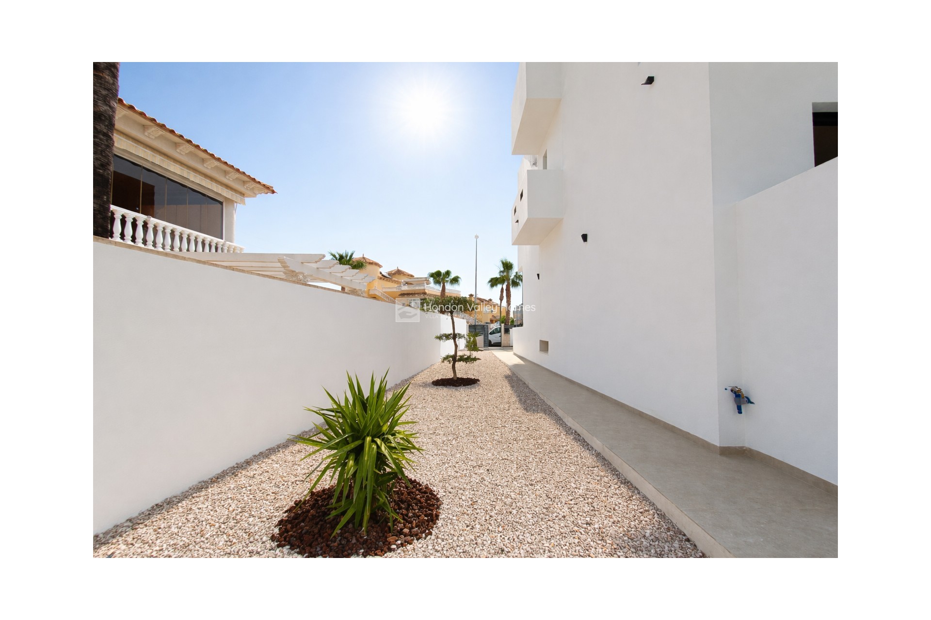 New Build / Off-Plan - Townhouse - Benferri