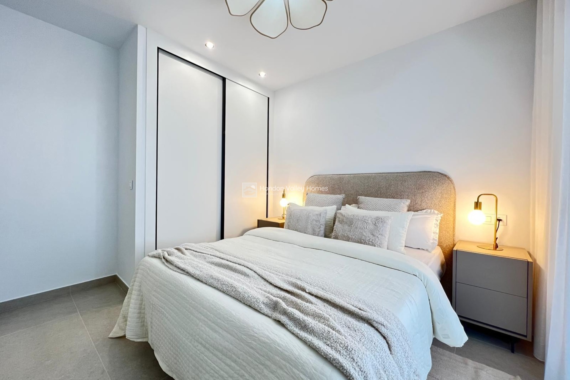 New Build / Off-Plan - Townhouse - Benferri