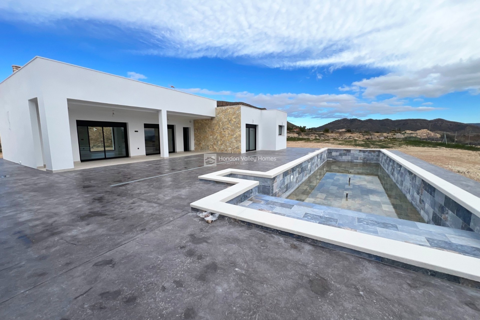 Obra Nueva / En Proyecto - Villa - Aspe