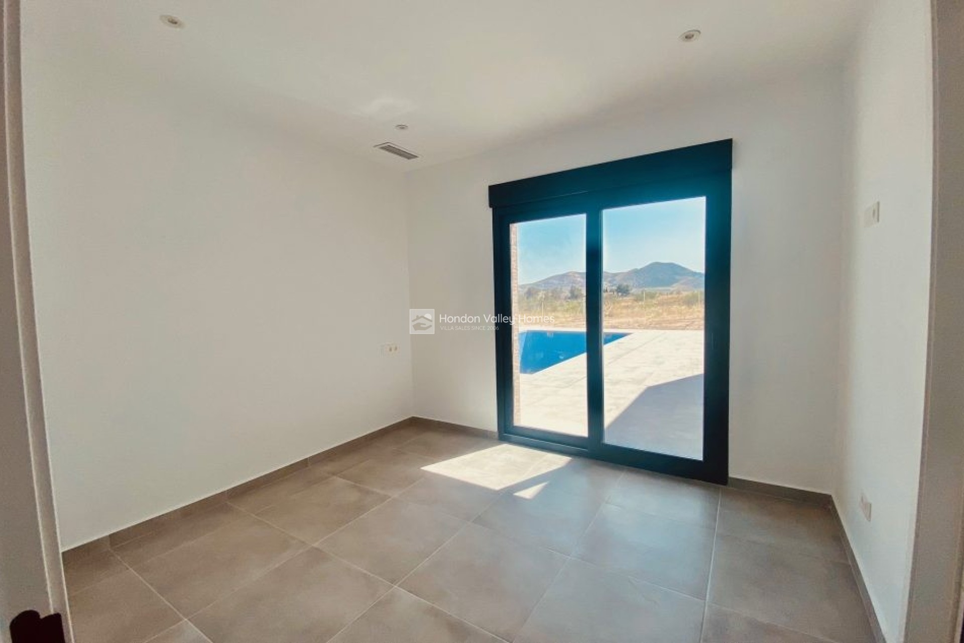 Obra Nueva / En Proyecto - Villa - Macisvenda