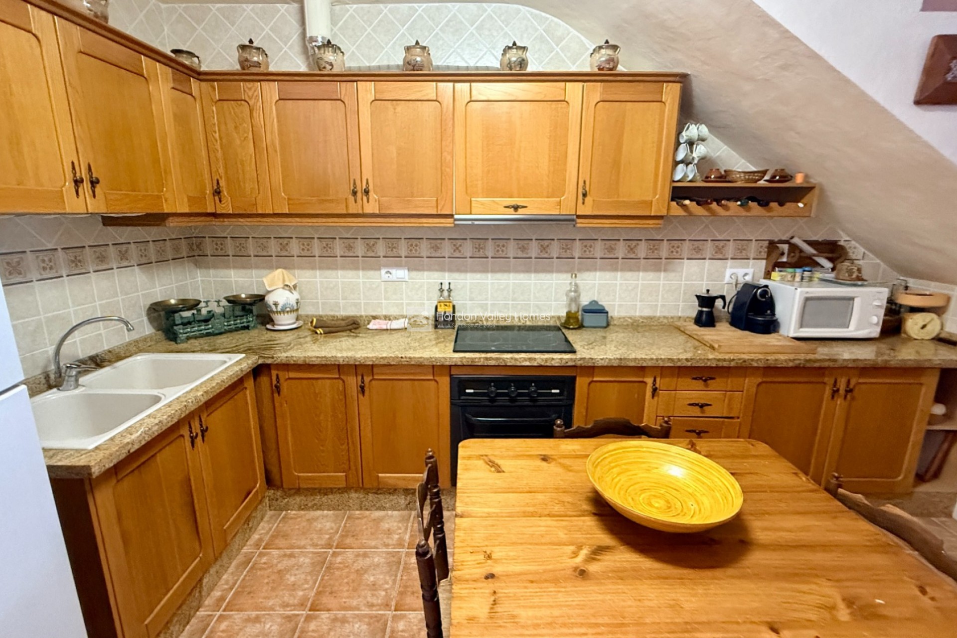 Resale - 2. Town house - El Canton