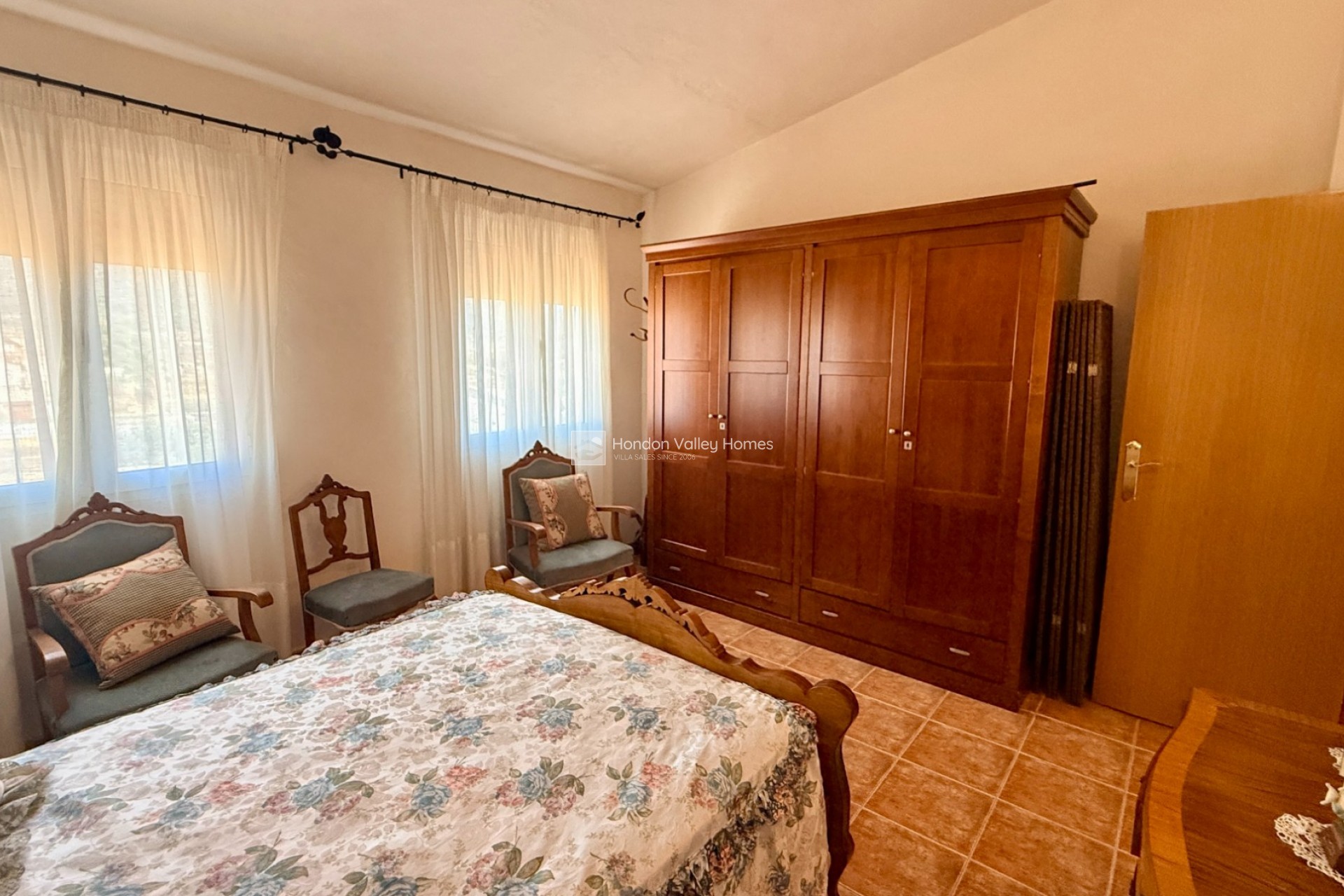 Resale - 2. Town house - El Canton