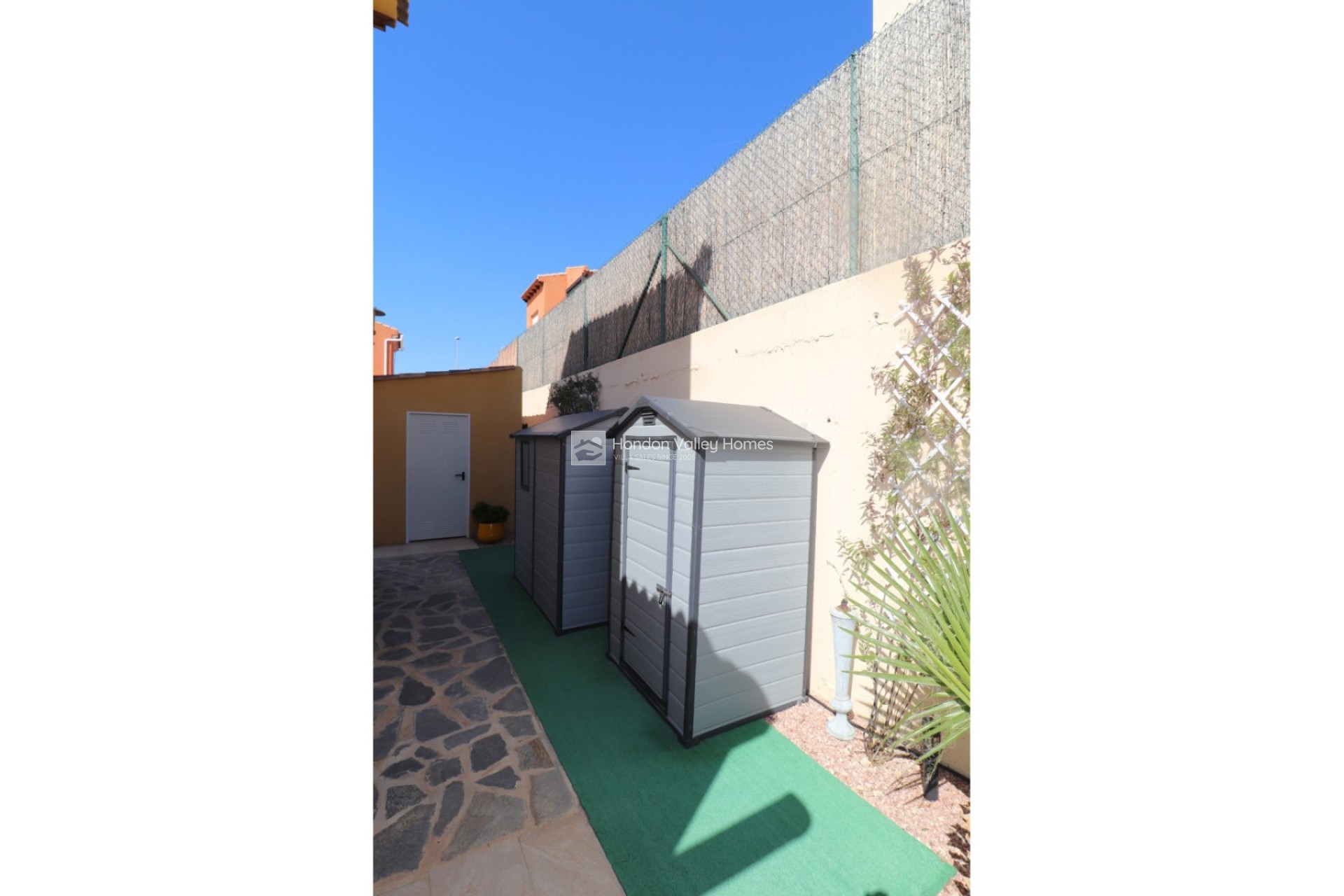 Resale - 4. House - Detached Villa - Fortuna