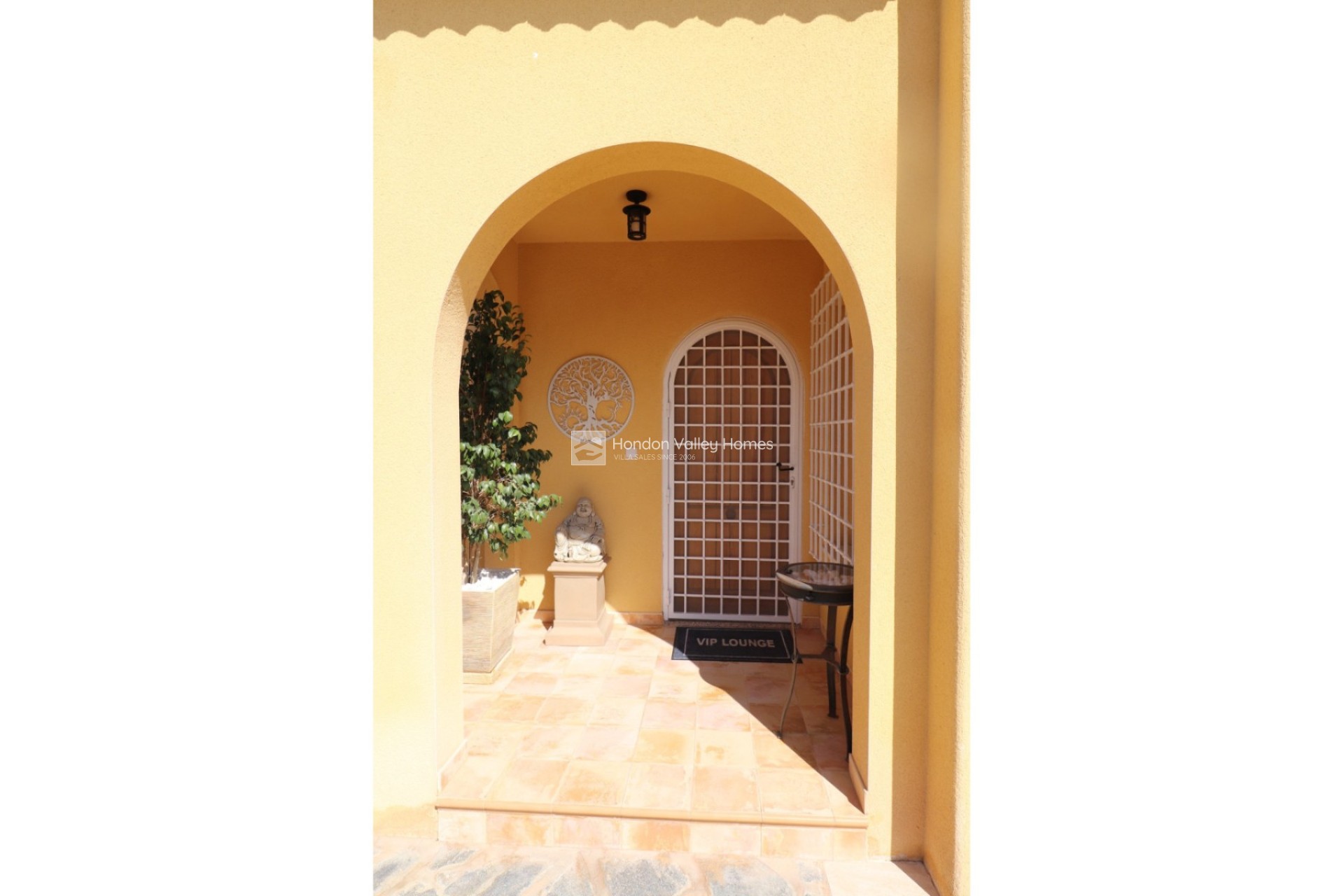 Resale - 4. House - Detached Villa - Fortuna
