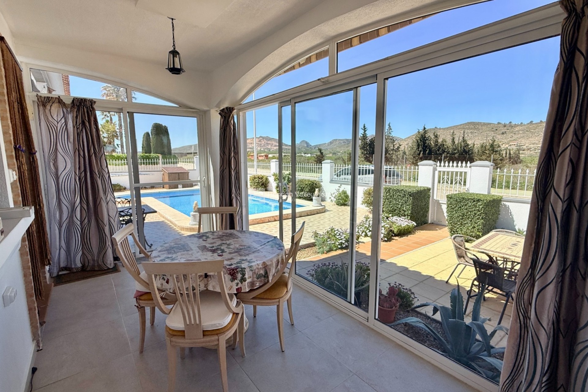 Resale - 4. House - Detached Villa - Hondón de las Nieves