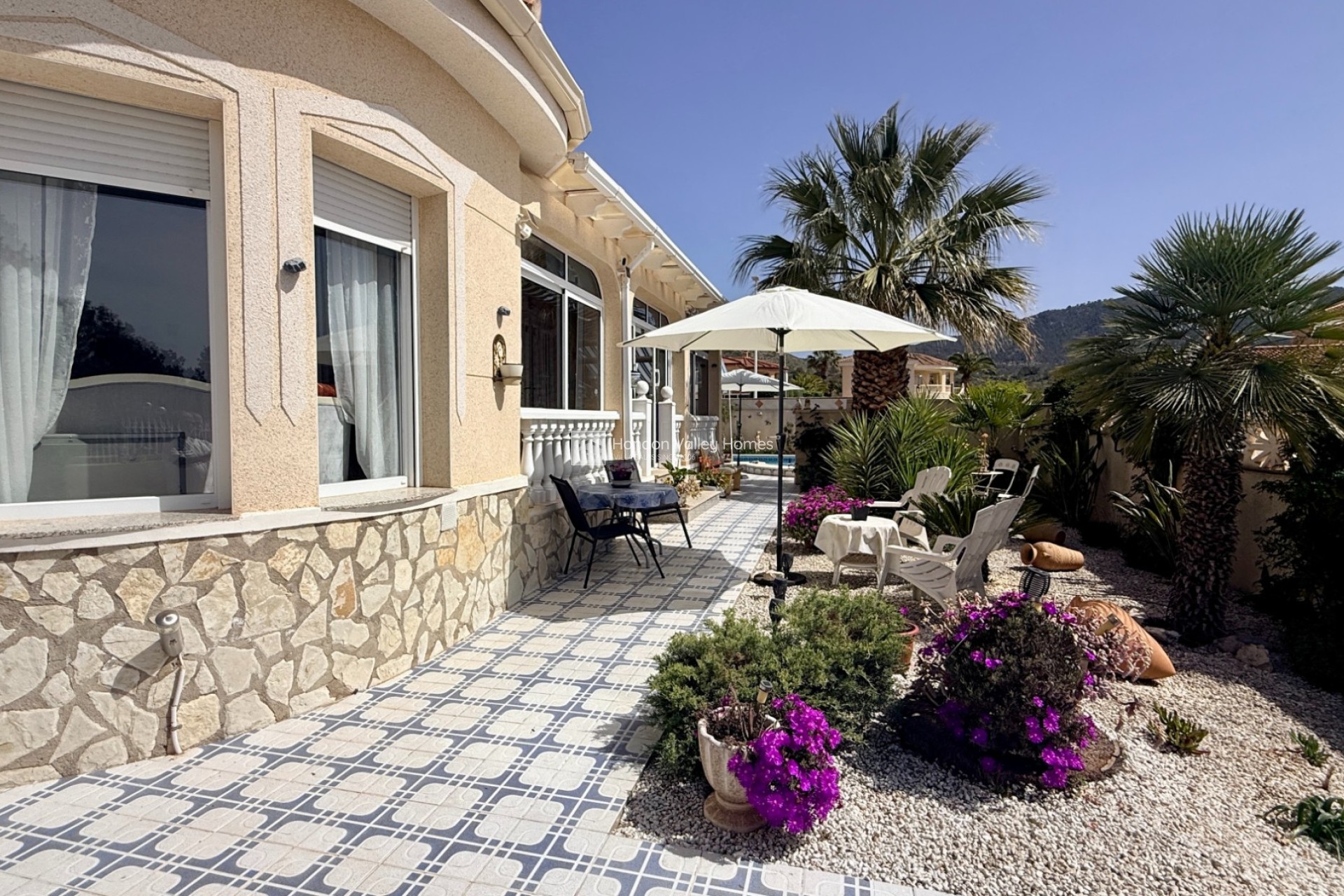 Resale - 4. House - Detached Villa - Hondón de las Nieves