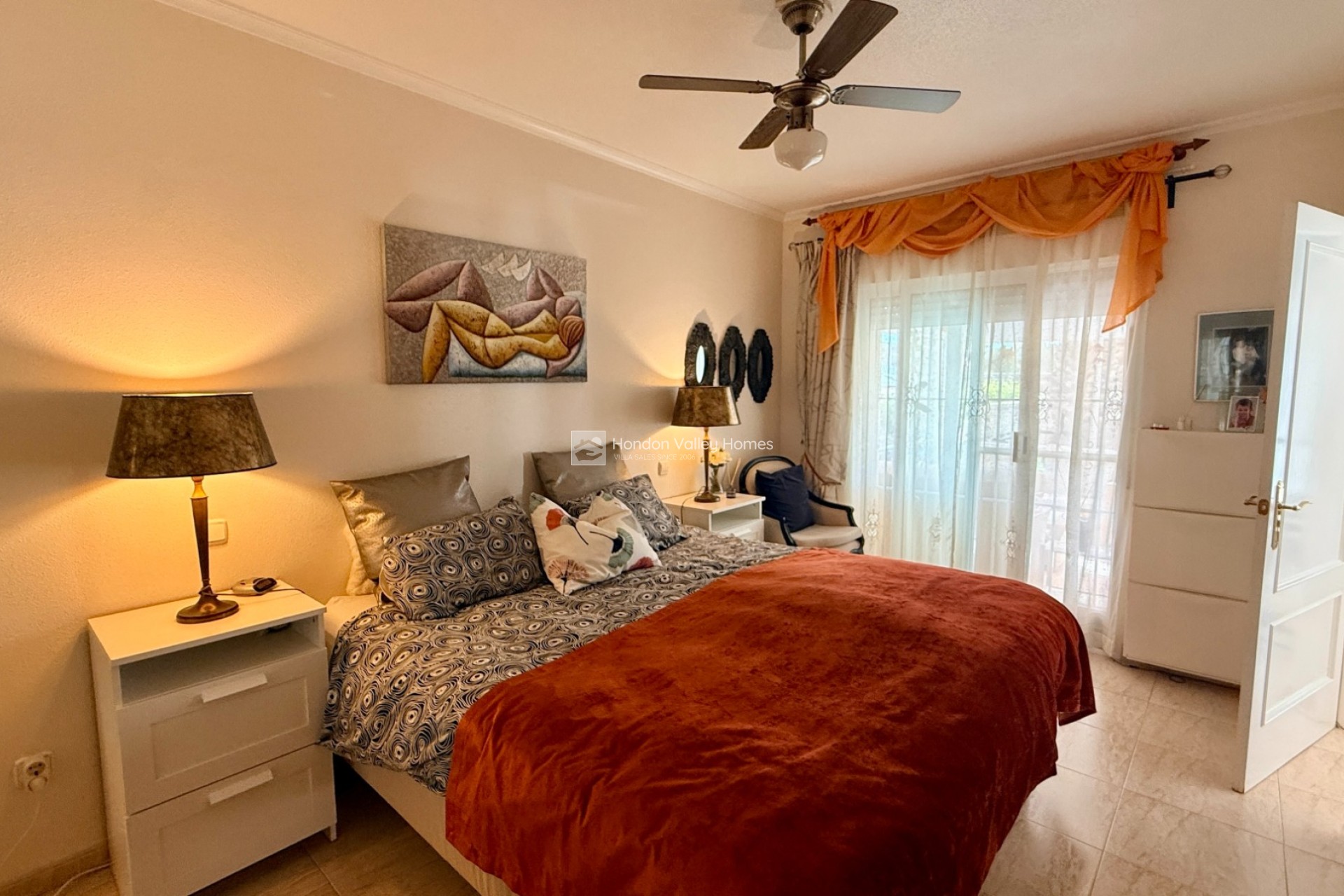 Resale - 4. House - Detached Villa - Hondón de las Nieves