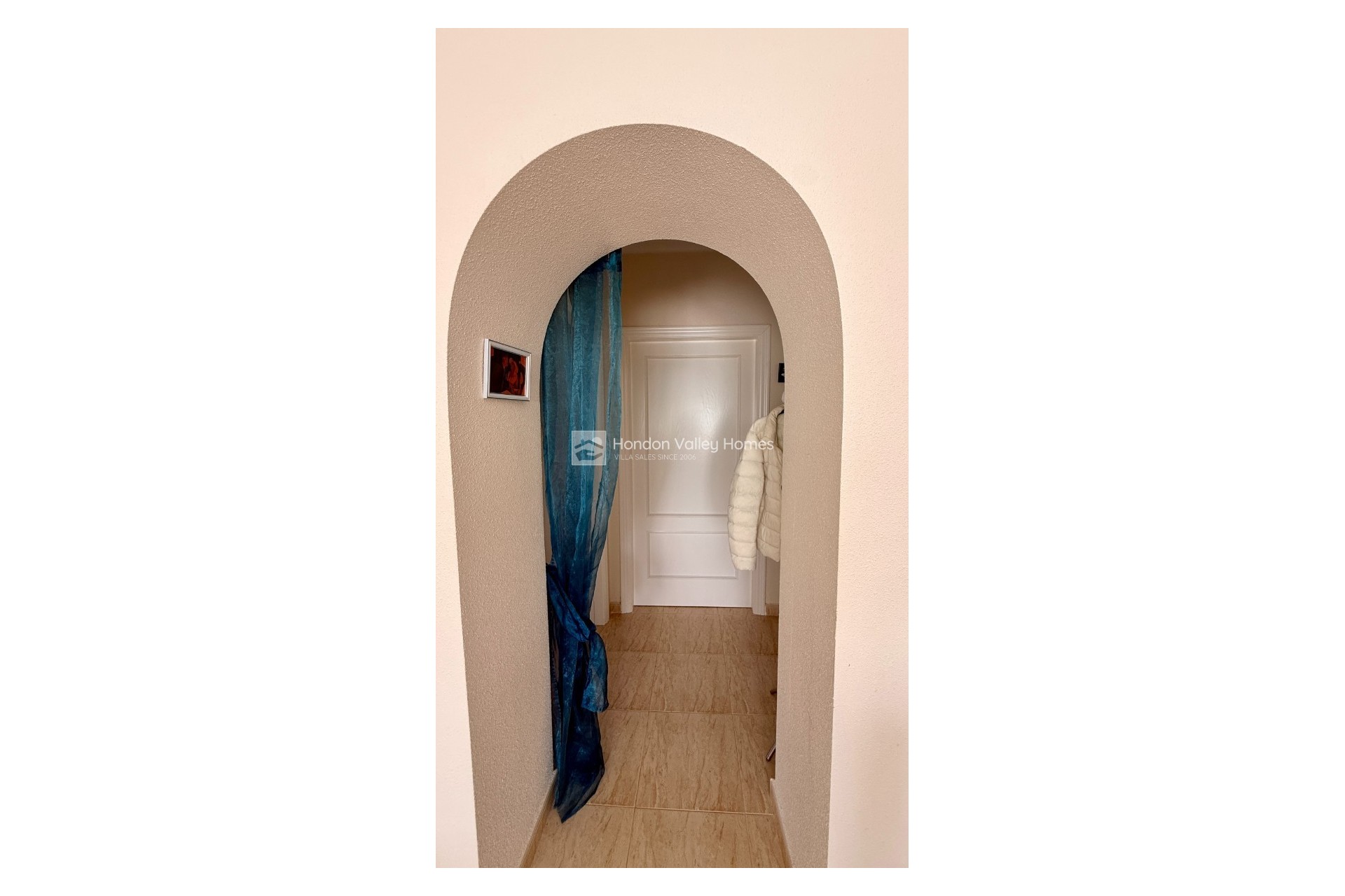 Resale - 4. House - Detached Villa - Hondón de las Nieves