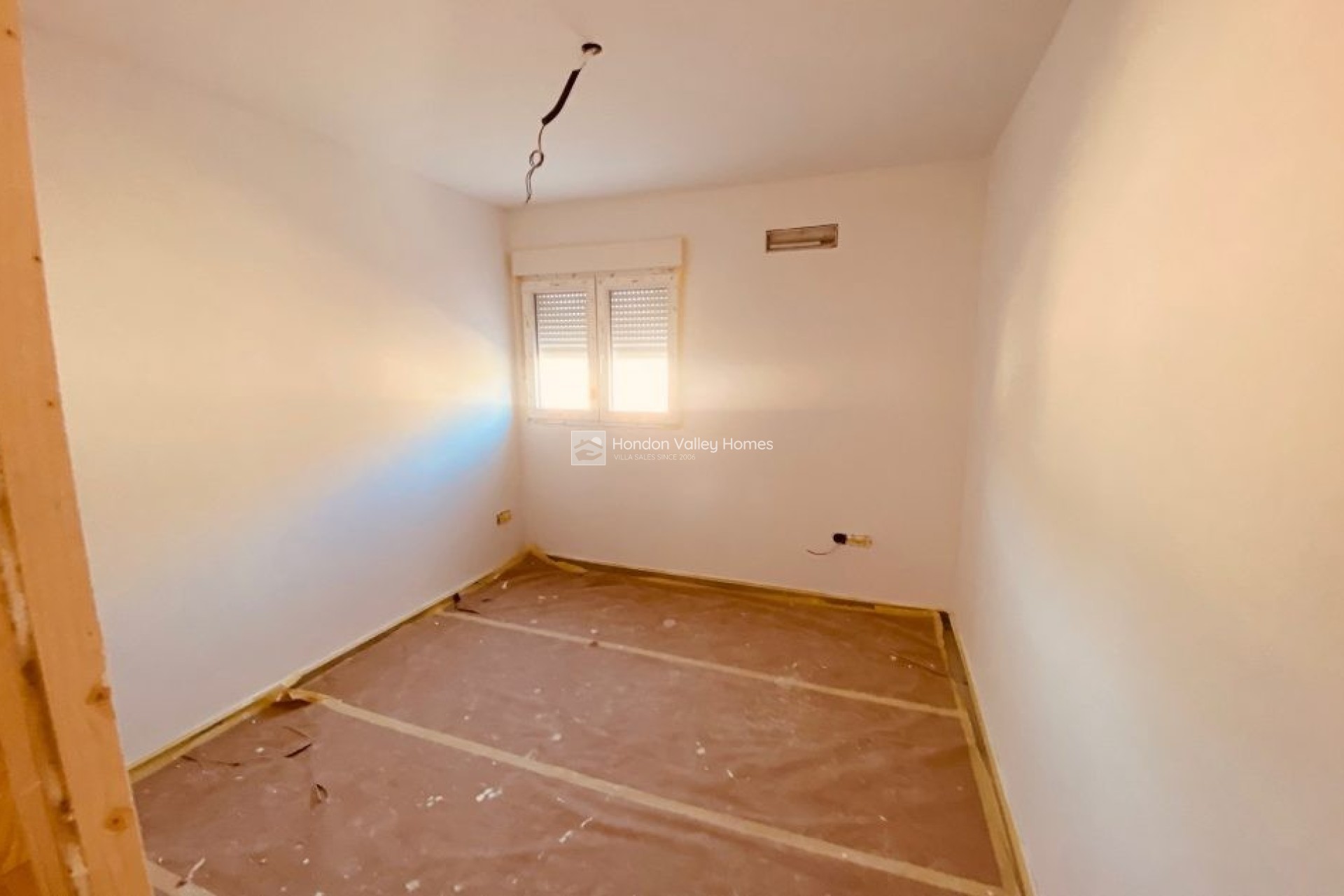Resale - 4. House - Detached Villa - Hondón de las Nieves