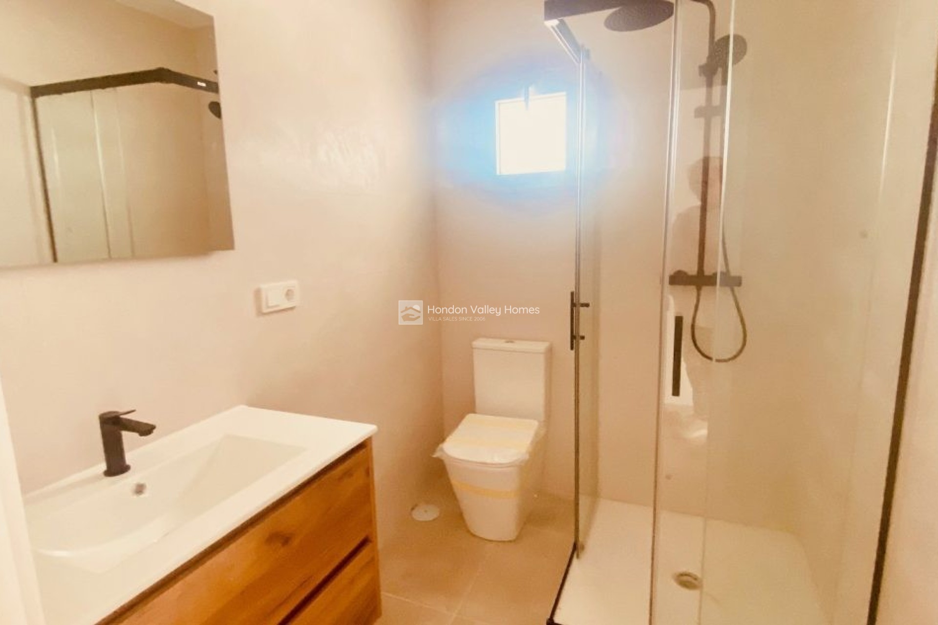Resale - 4. House - Detached Villa - Hondón de las Nieves