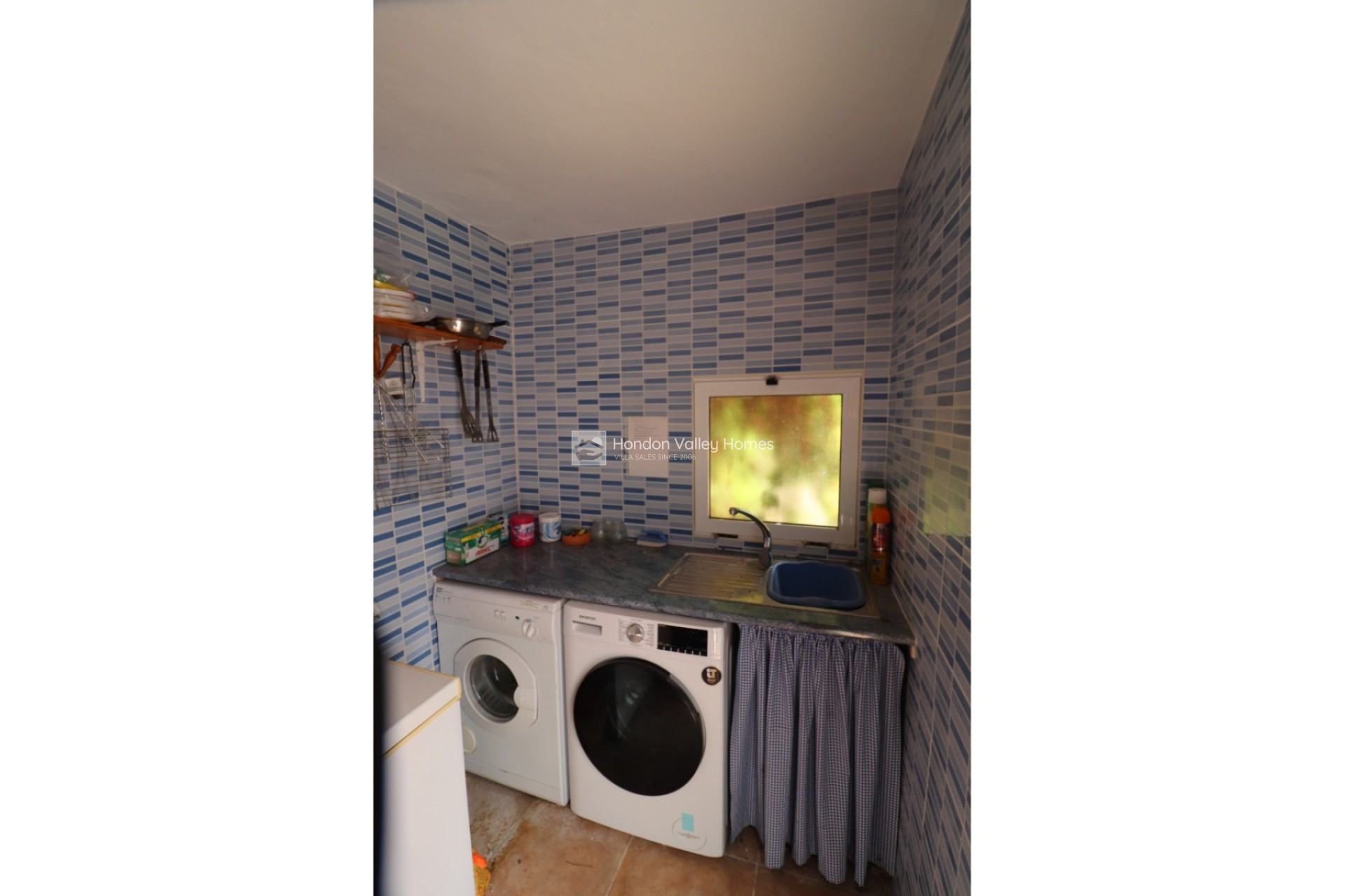 Resale - 5. Finca / Country Property - Hondón de las Nieves