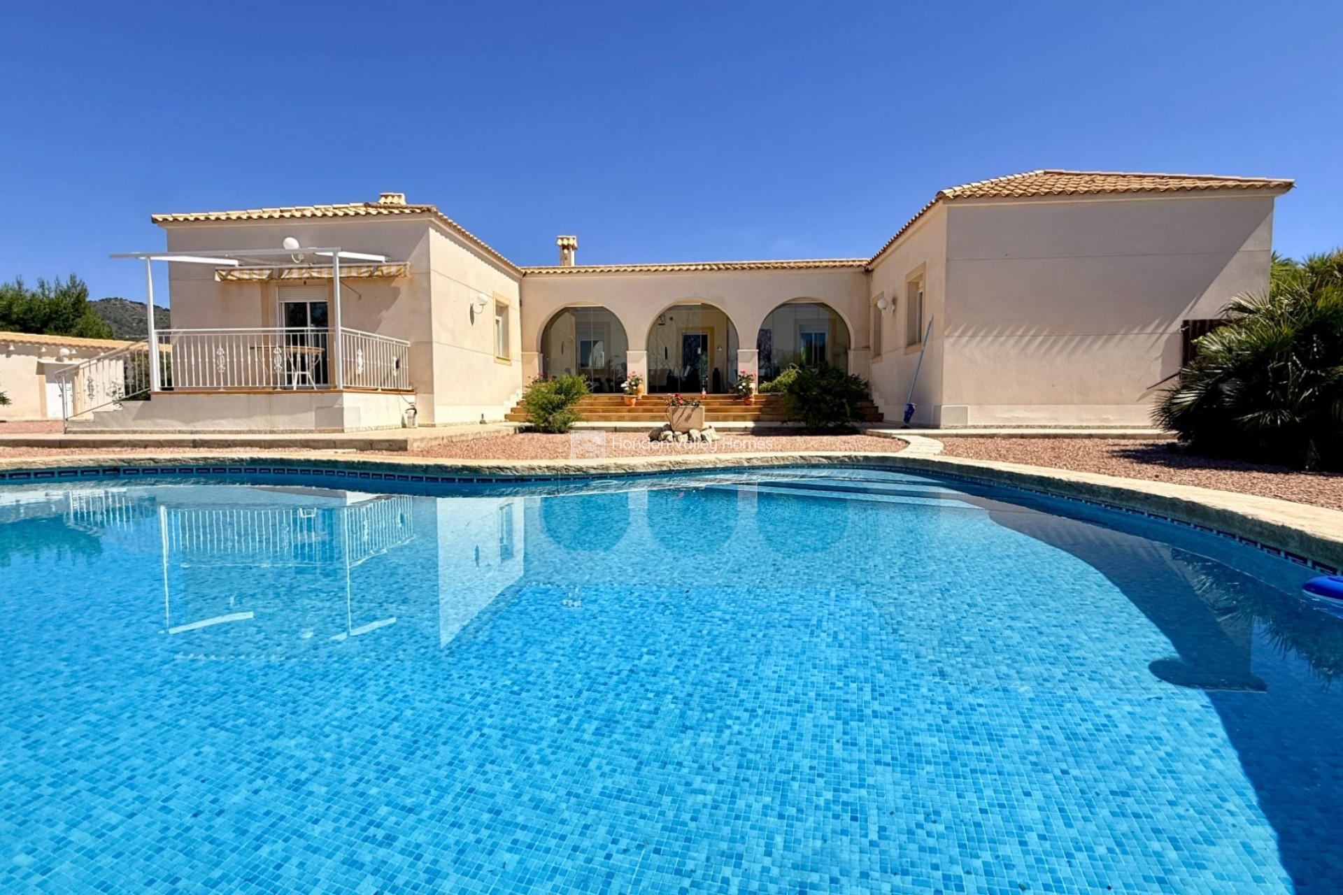 Resale - 5. Finca / Country Property - La Romana