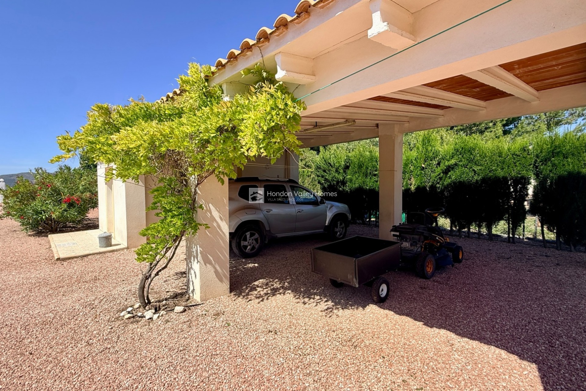 Resale - 5. Finca / Country Property - La Romana