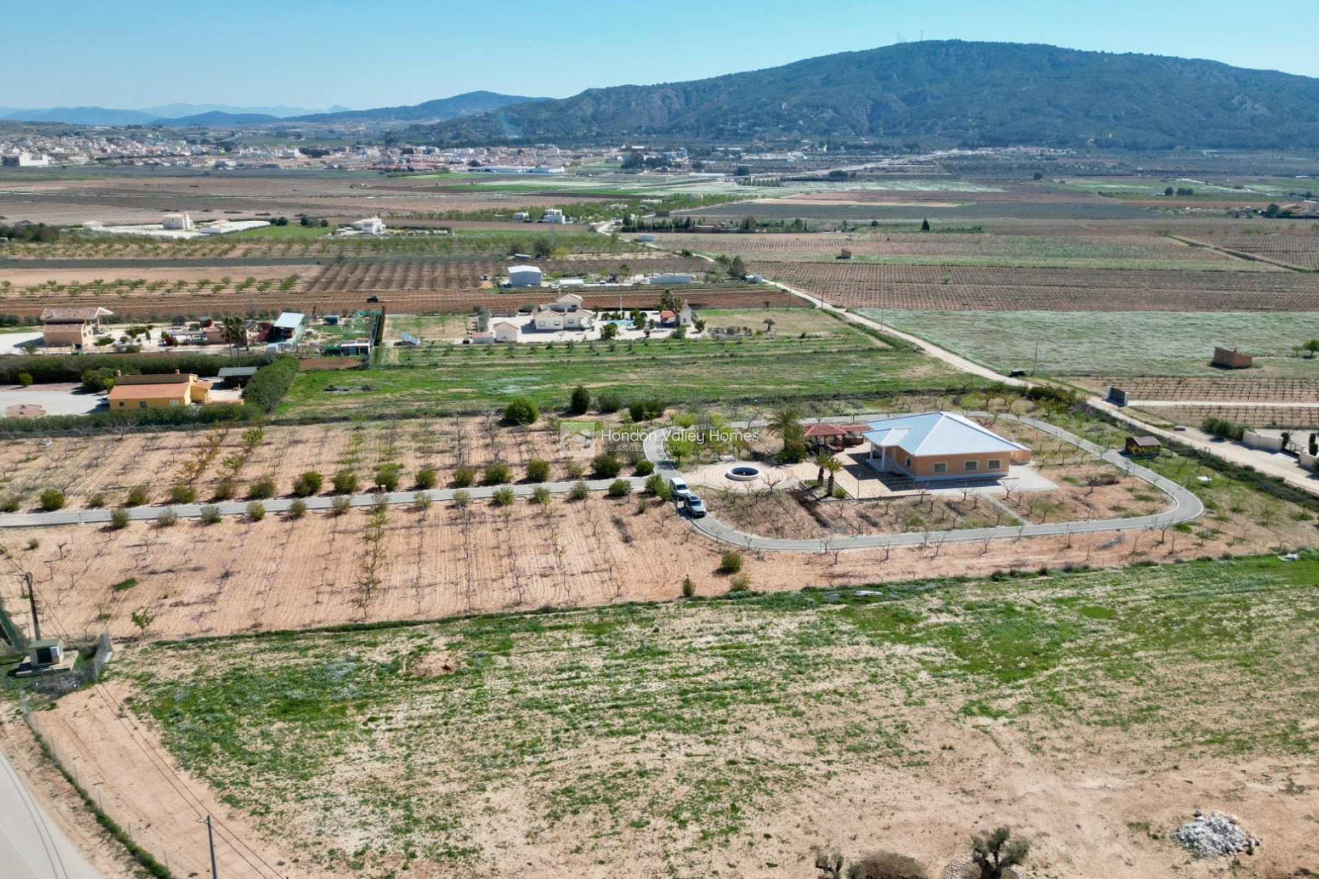 Resale - 5. Finca / Country Property - Pinoso