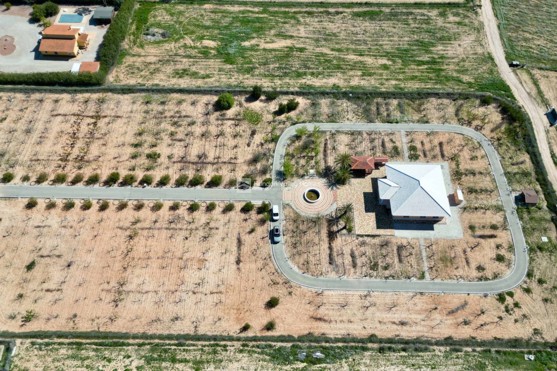 Resale - 5. Finca / Country Property - Pinoso