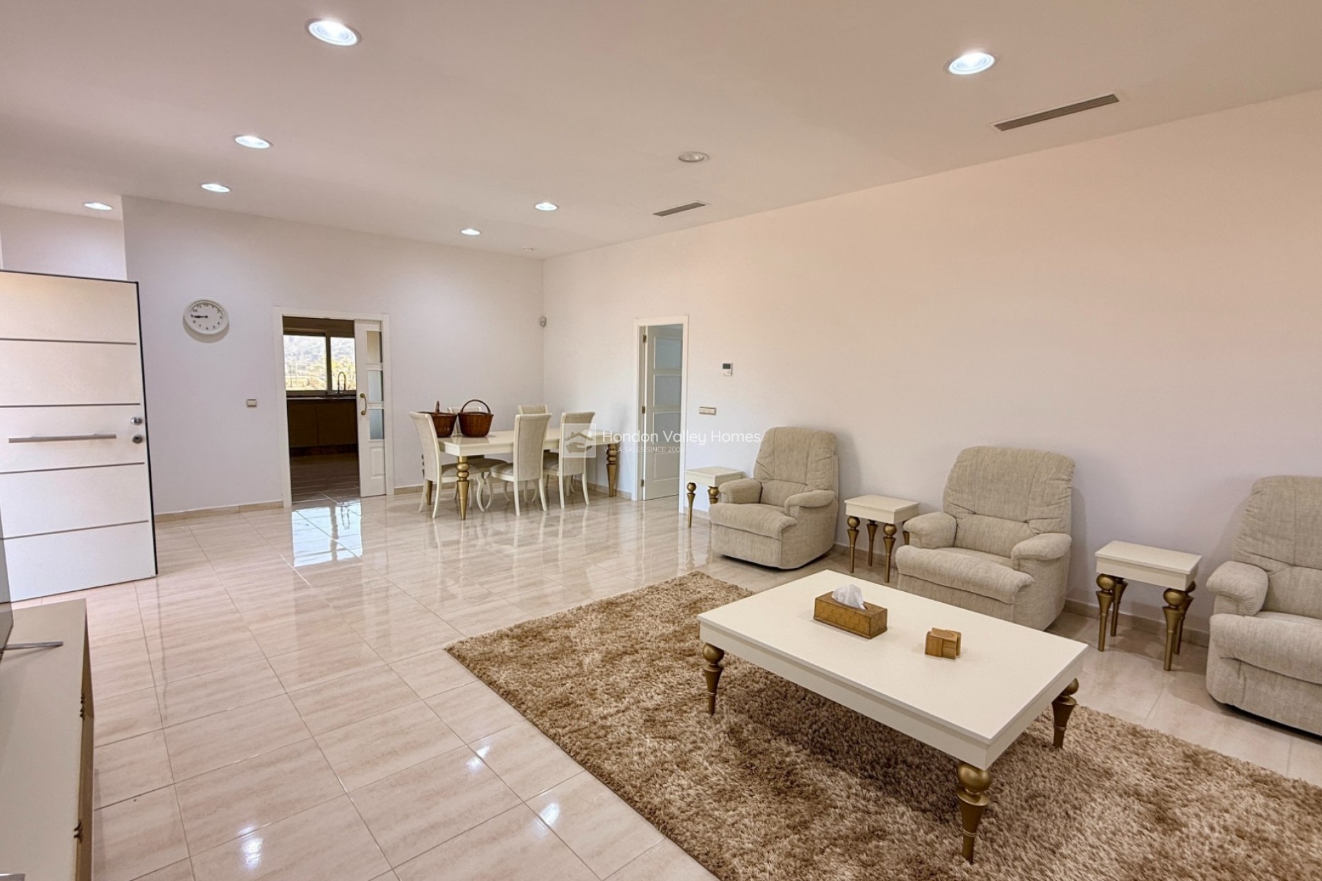 Resale - 5. Finca / Country Property - Pinoso