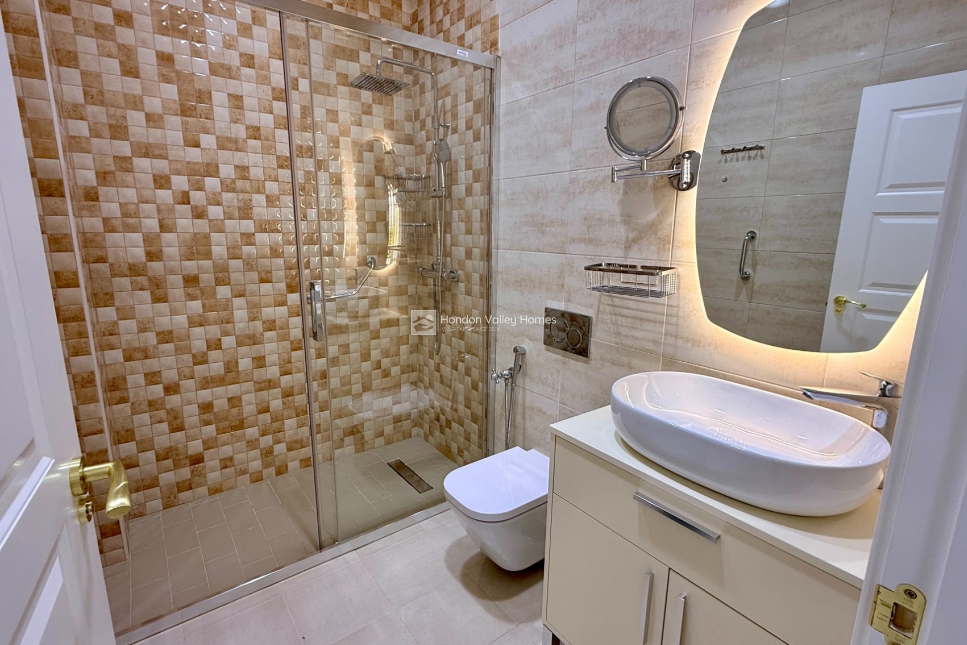 Resale - 5. Finca / Country Property - Pinoso