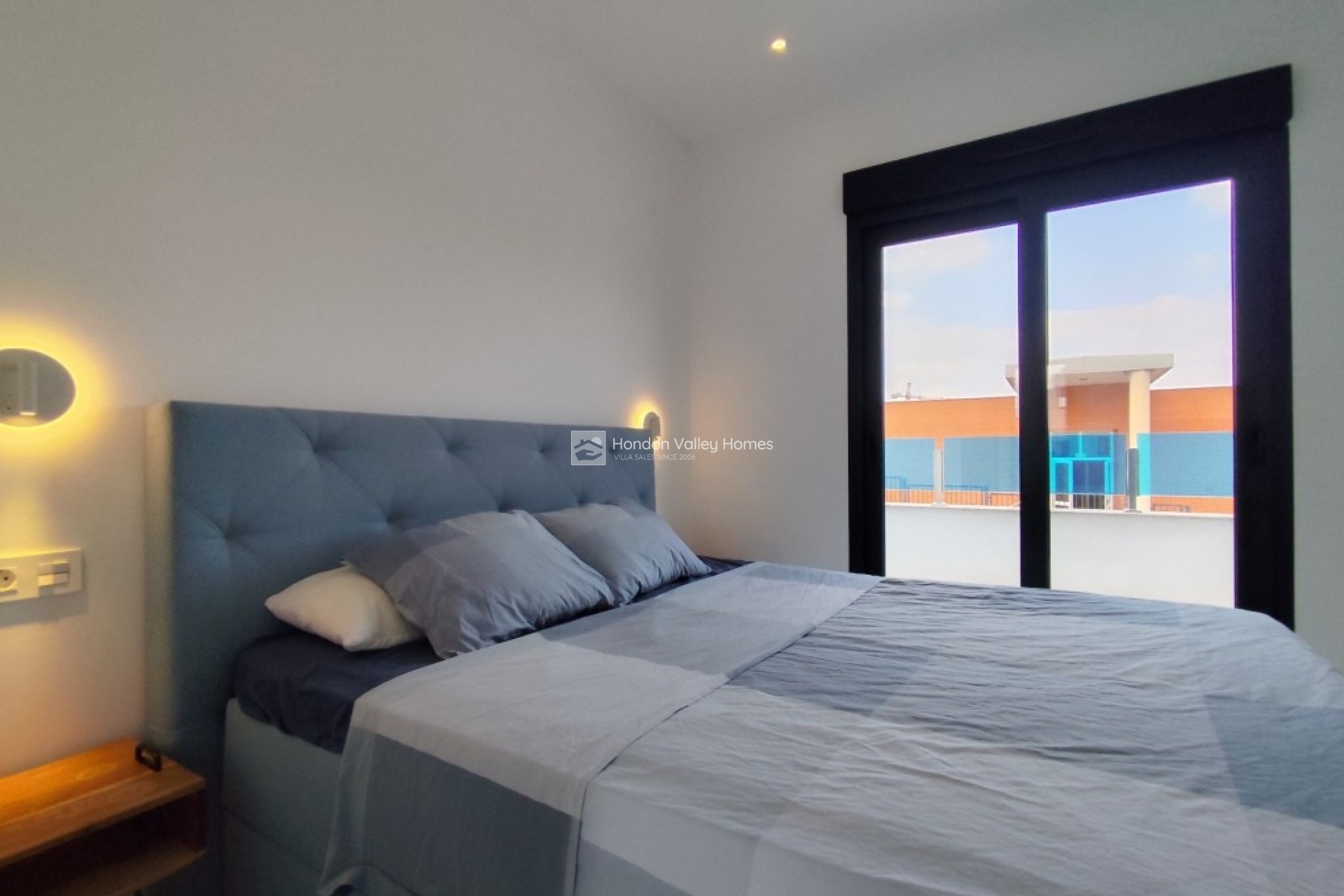 Resale - Apartment - Unknown