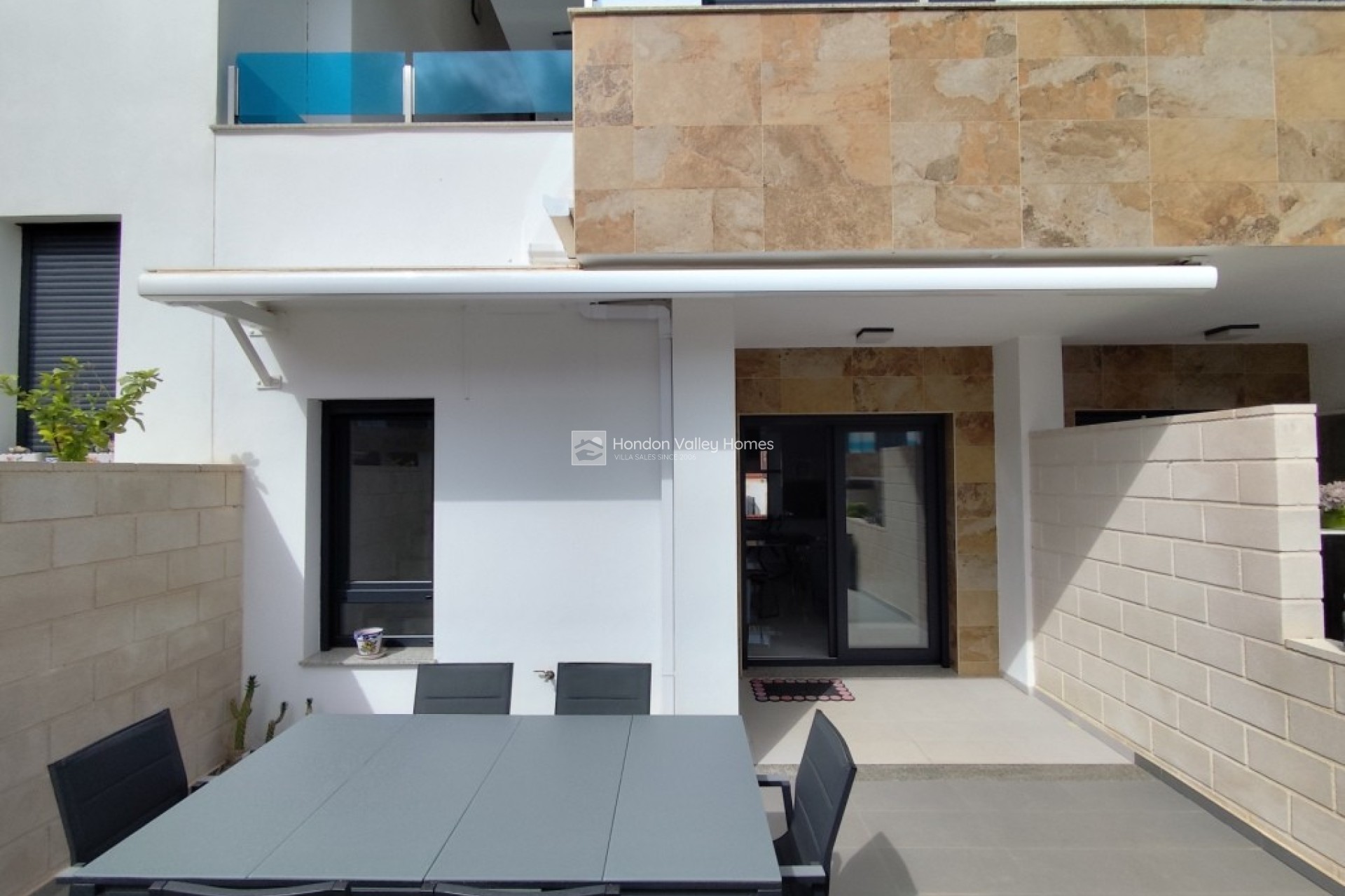 Resale - Apartment - Unknown