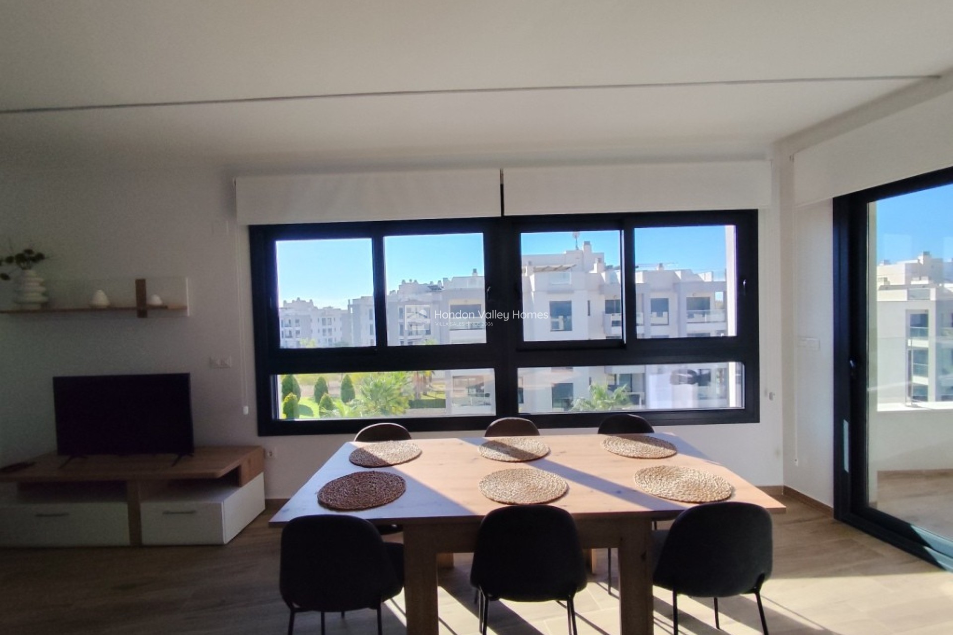 Resale - Apartment - Unknown
