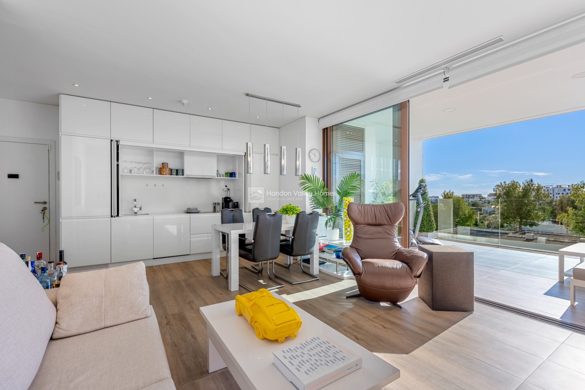 Resale - Apartments - Las Colinas Golf