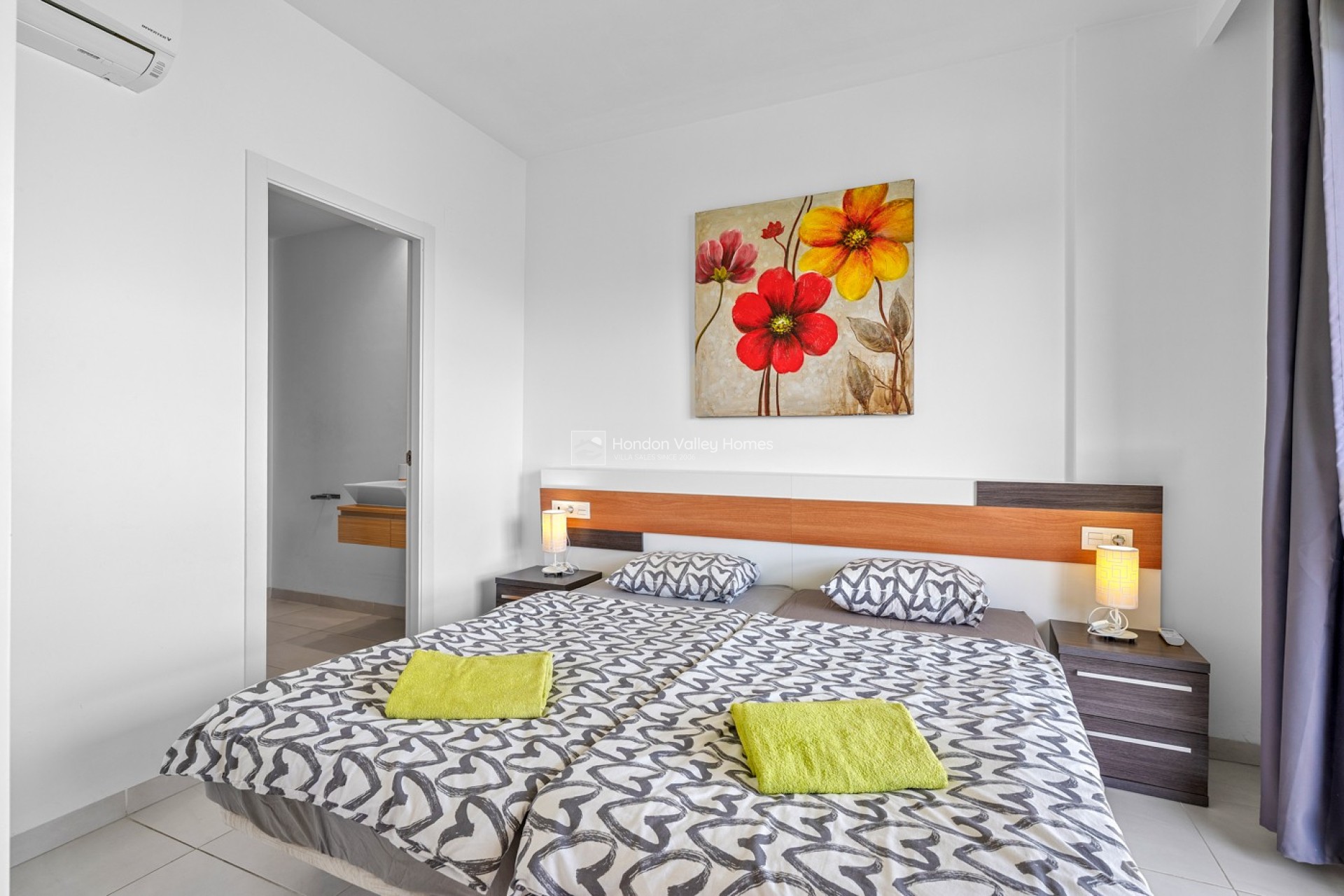 Resale - Apartments - Orihuela Costa - La Zenia