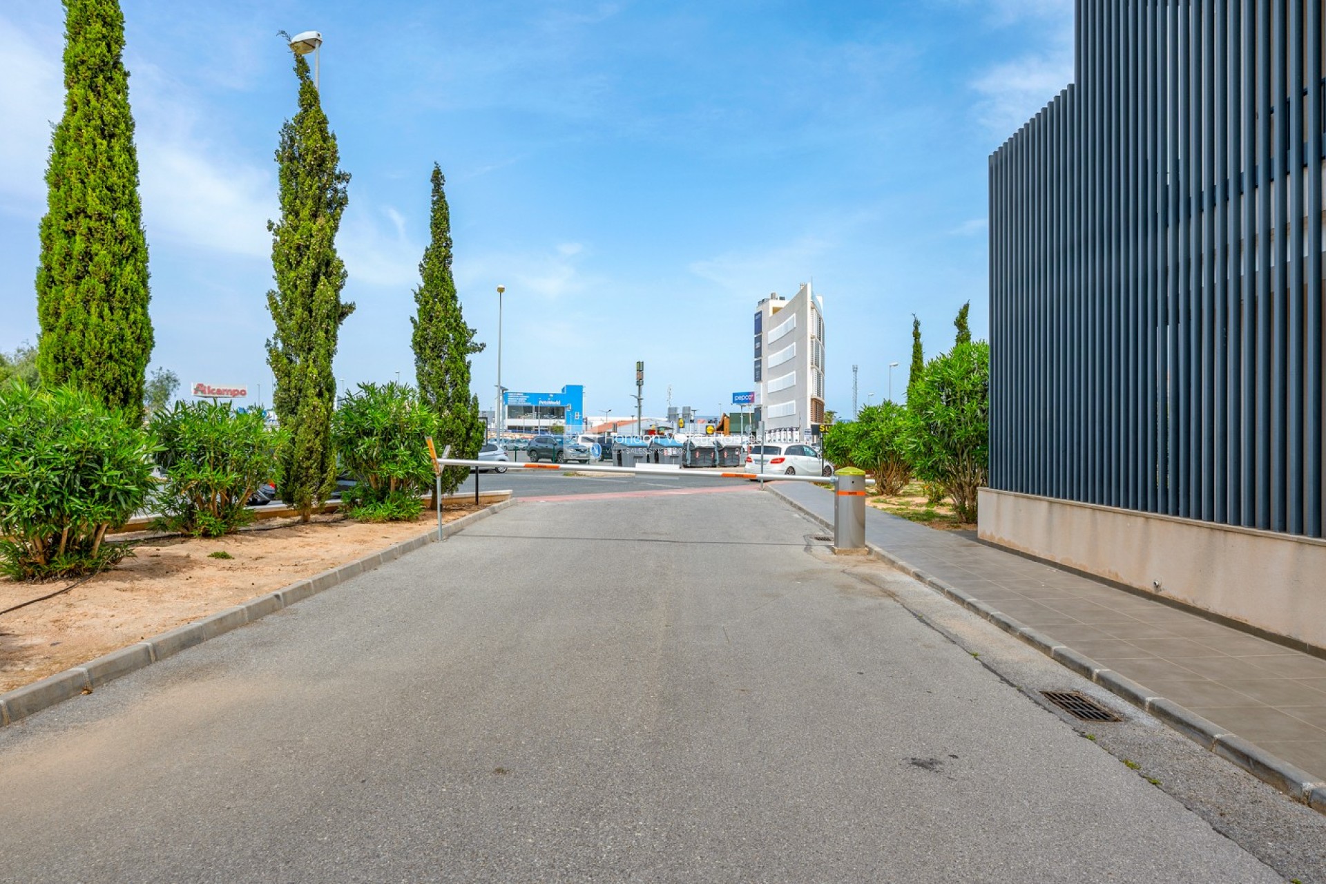 Resale - Apartments - Orihuela Costa - La Zenia