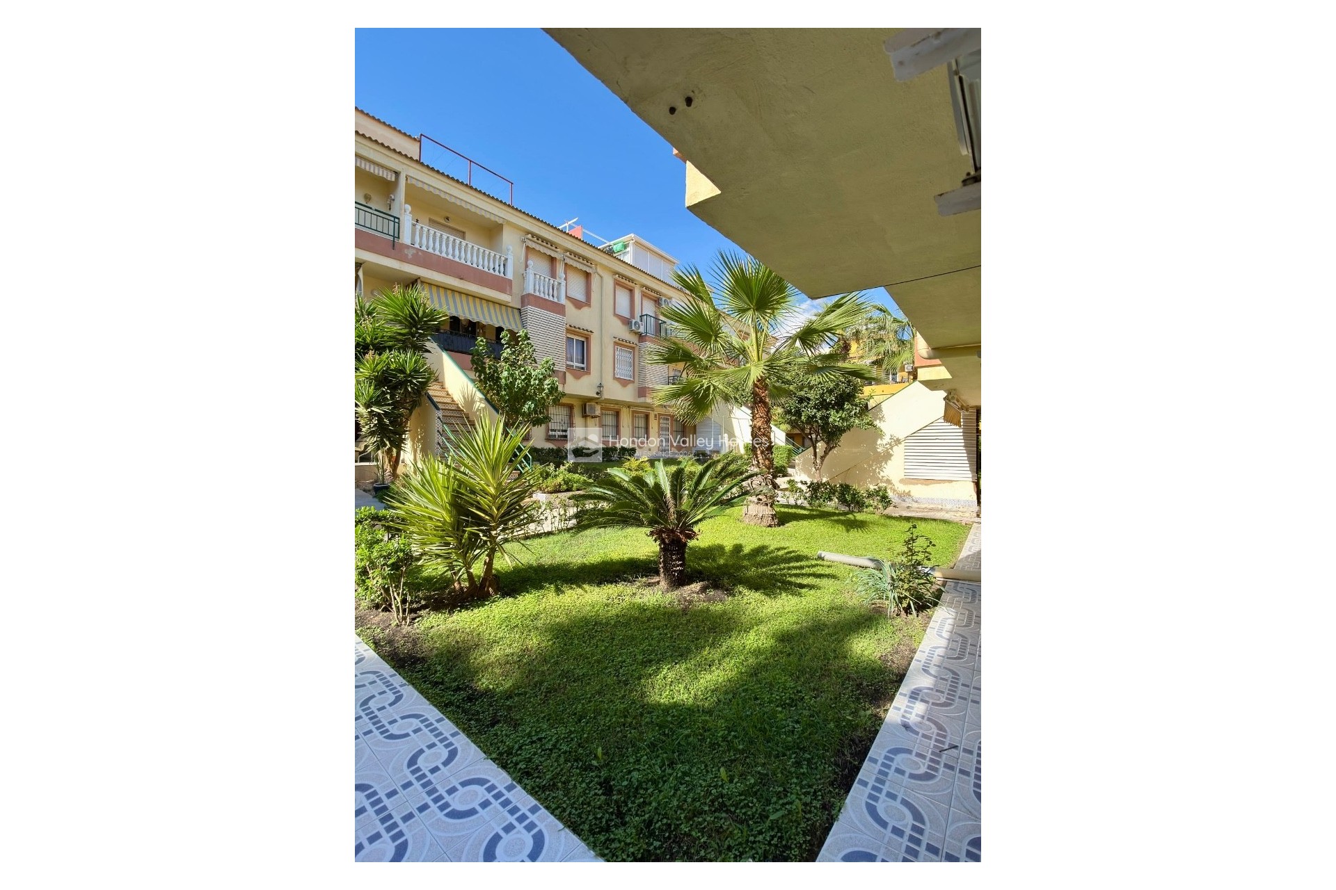 Resale - Apartments - Torrevieja - La Veleta