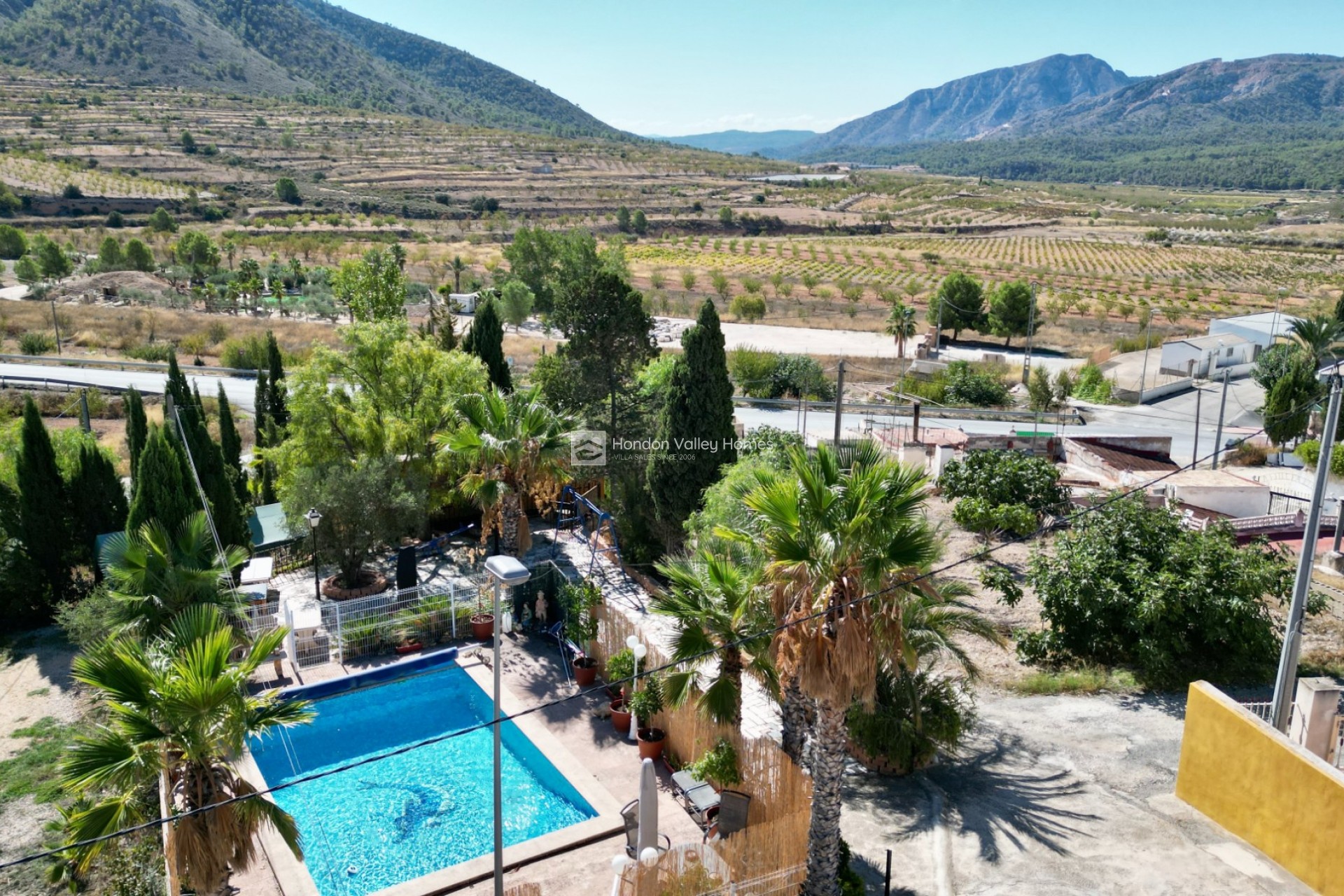 Resale - Cave home - Algueña