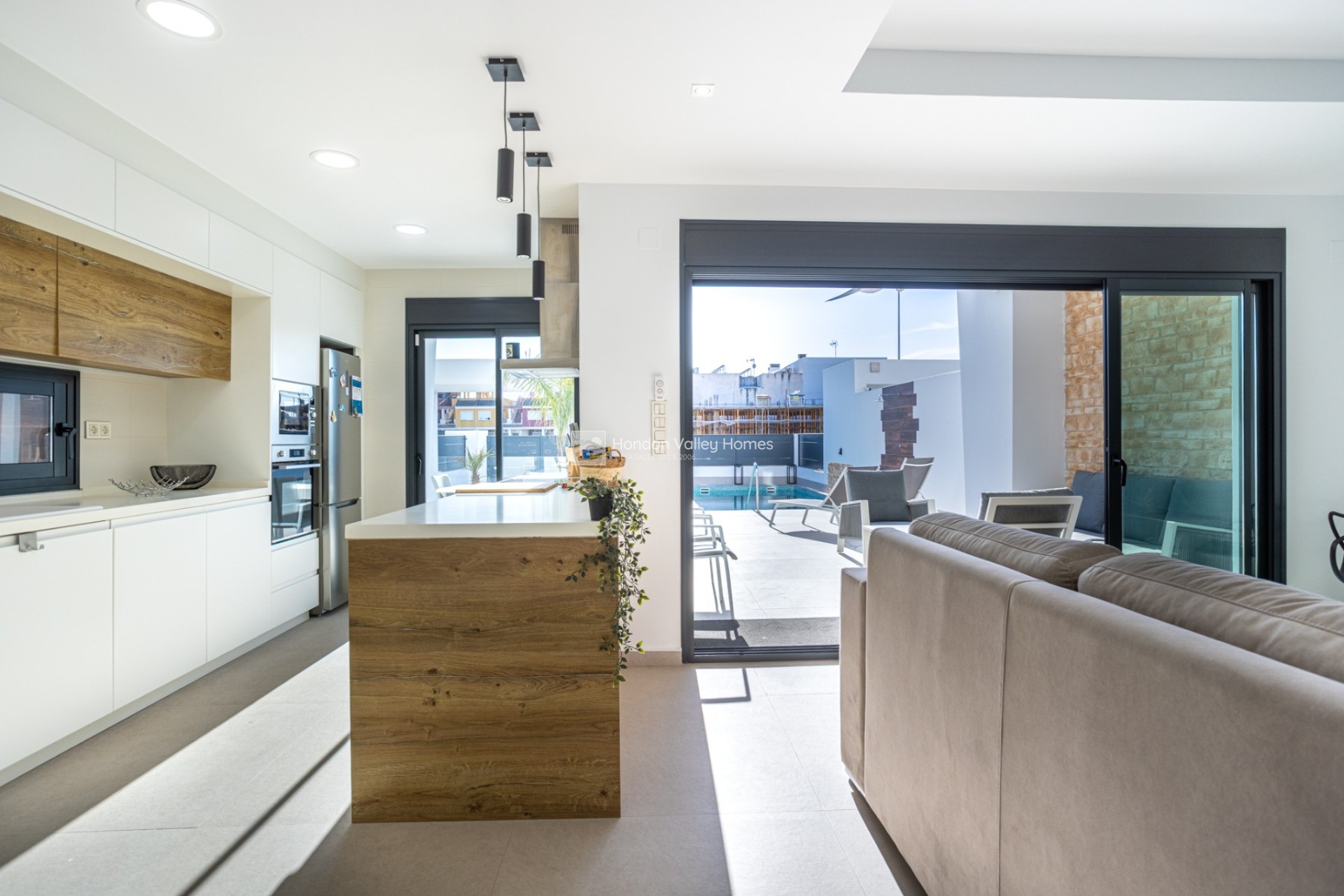 Resale - Detached Villa - Dolores