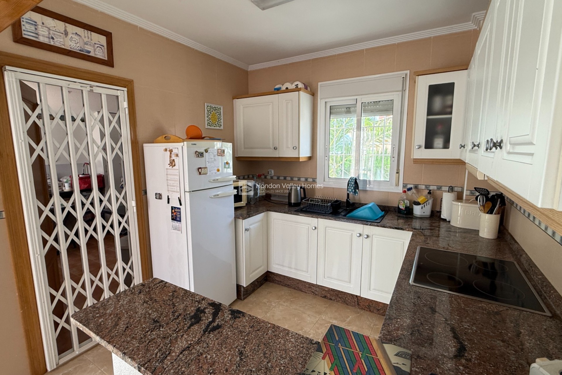 Resale - Detached Villa - Hondón de las Nieves