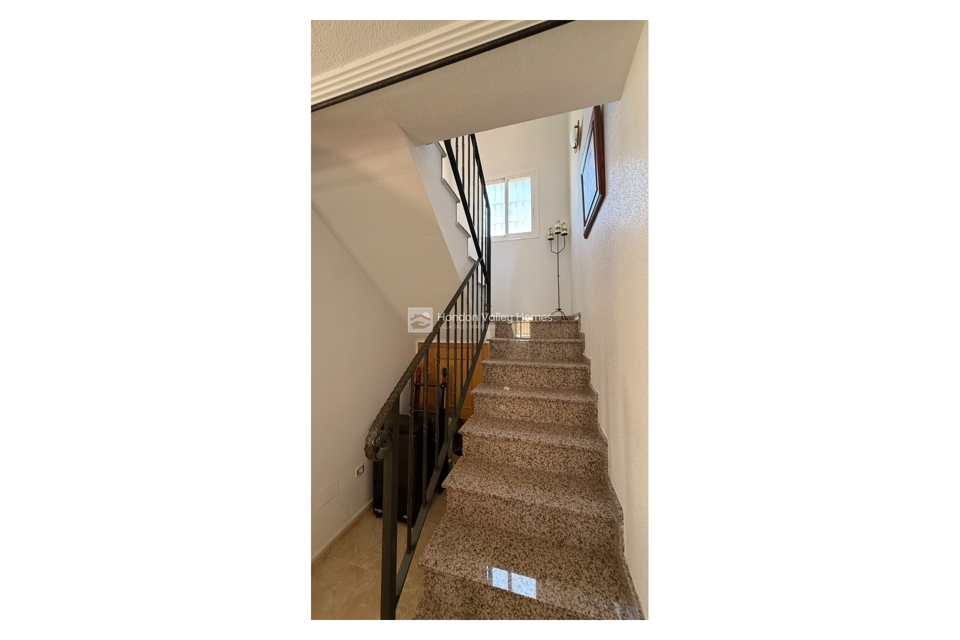 Resale - Detached Villa - Hondón de las Nieves