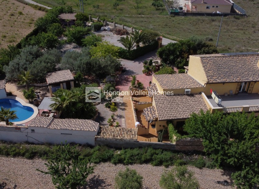 Resale - Finca - Barbarroja