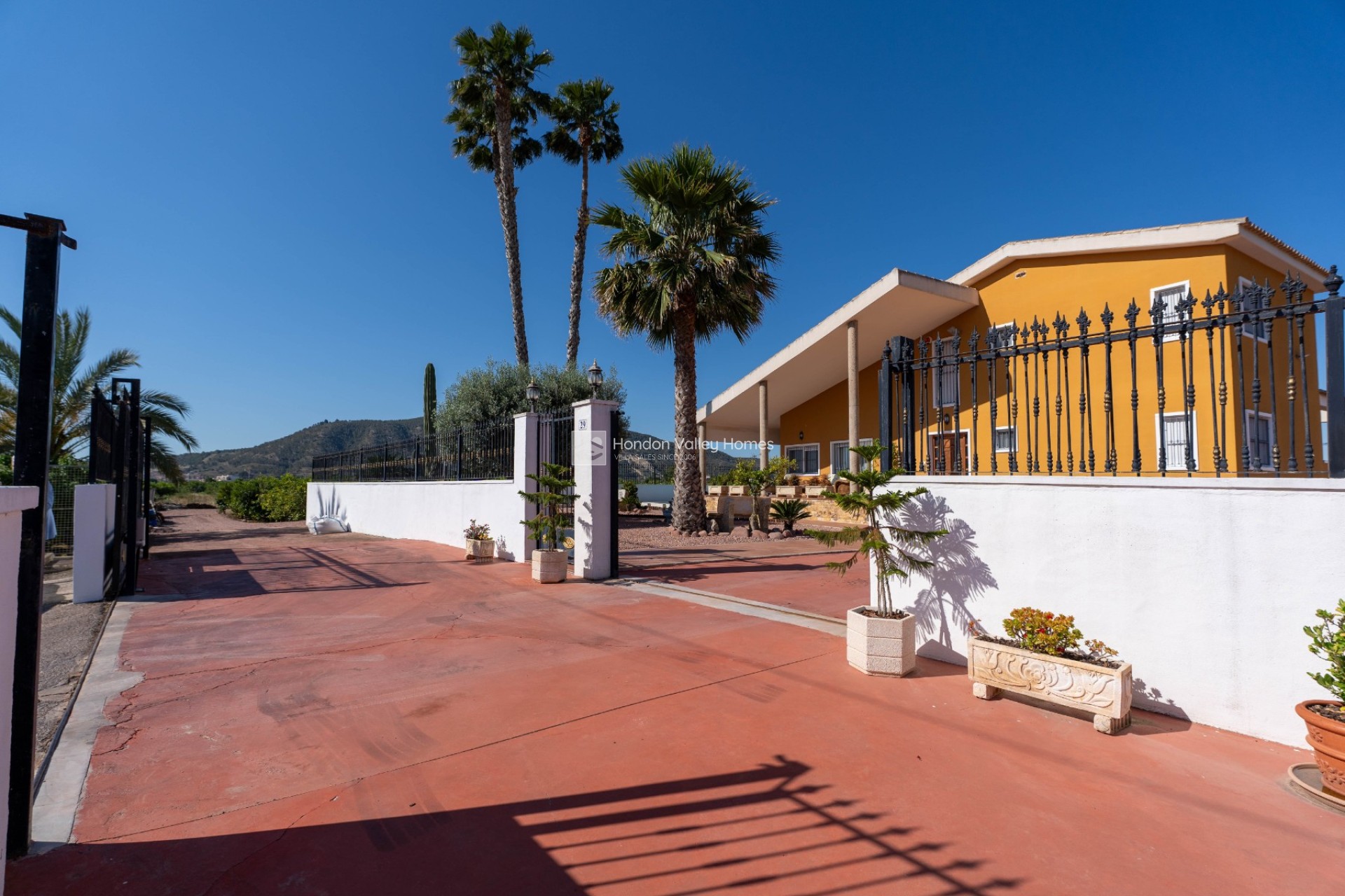 Resale - Finca Country Property - Orihuela