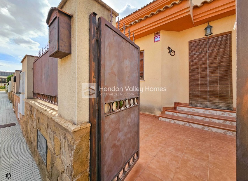 Resale - Herenhuis - Pinoso