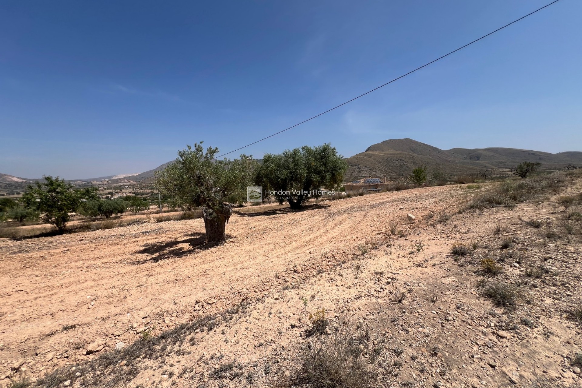 Resale - Plot - Barbarroja