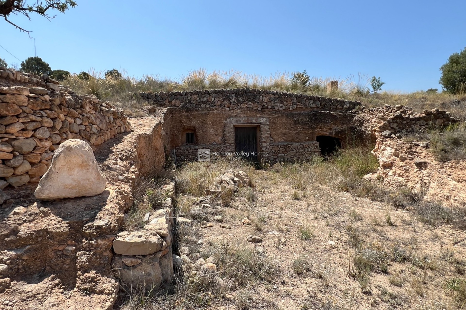 Resale - Plot - Barbarroja