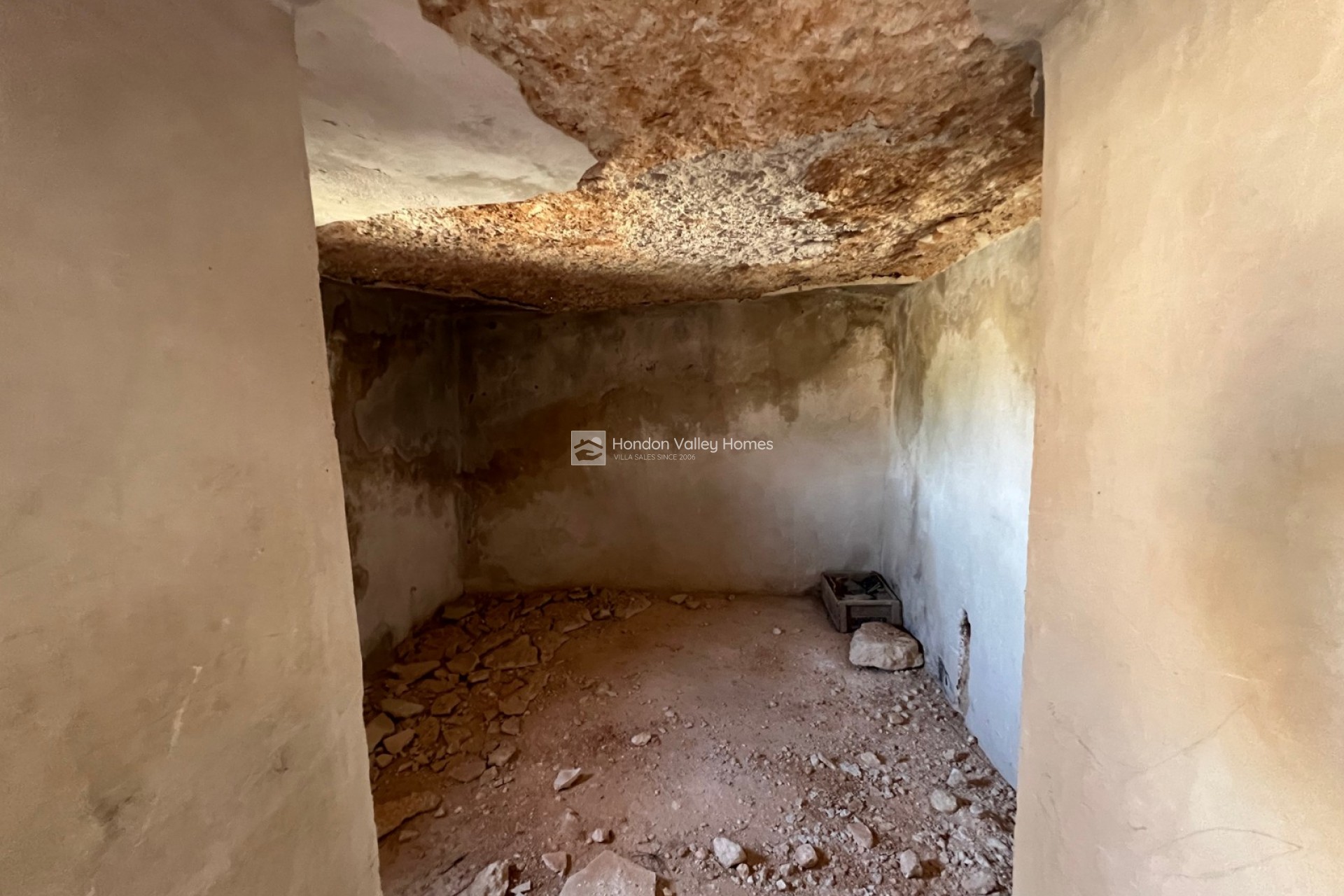 Resale - Plot - Barbarroja
