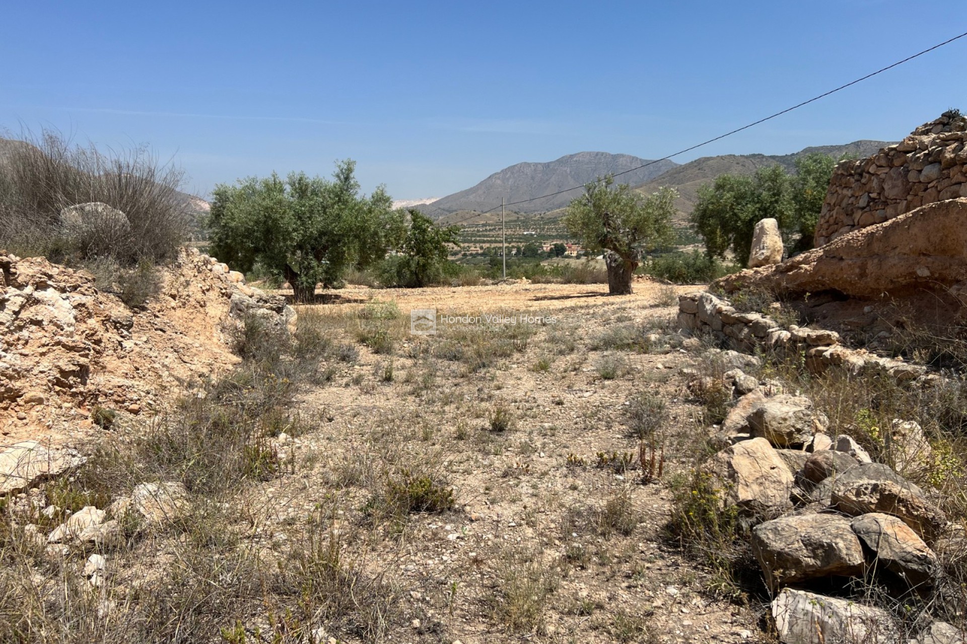 Resale - Plot - Barbarroja