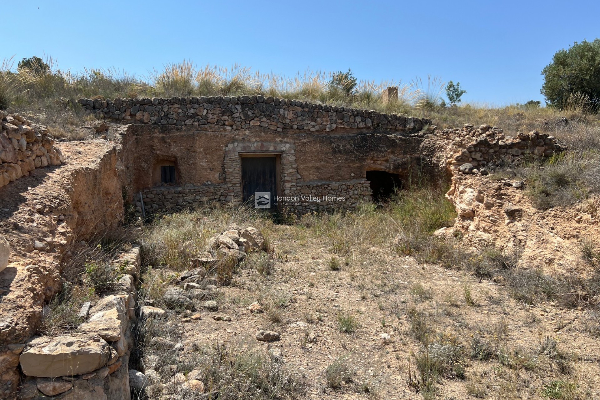 Resale - Plot - Barbarroja