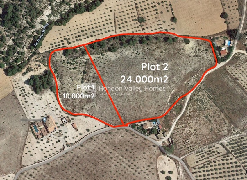 Resale - Plot / Land - Salinas