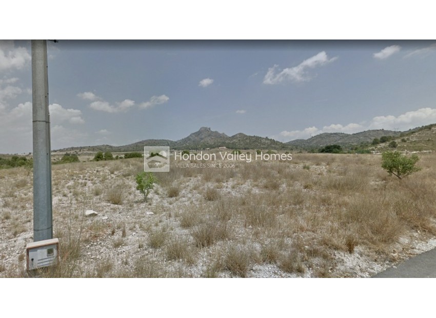 Resale - Plot / Land - Salinas