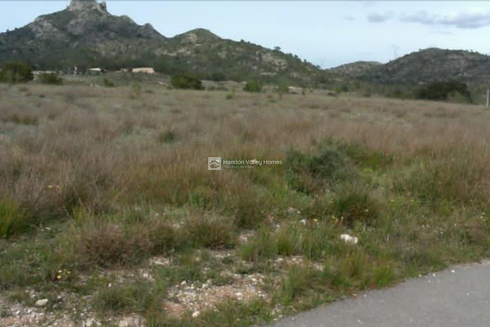 Resale - Plot / Land - Salinas