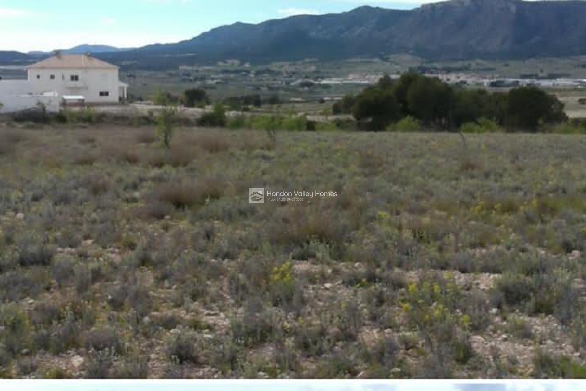 Resale - Plot / Land - Salinas