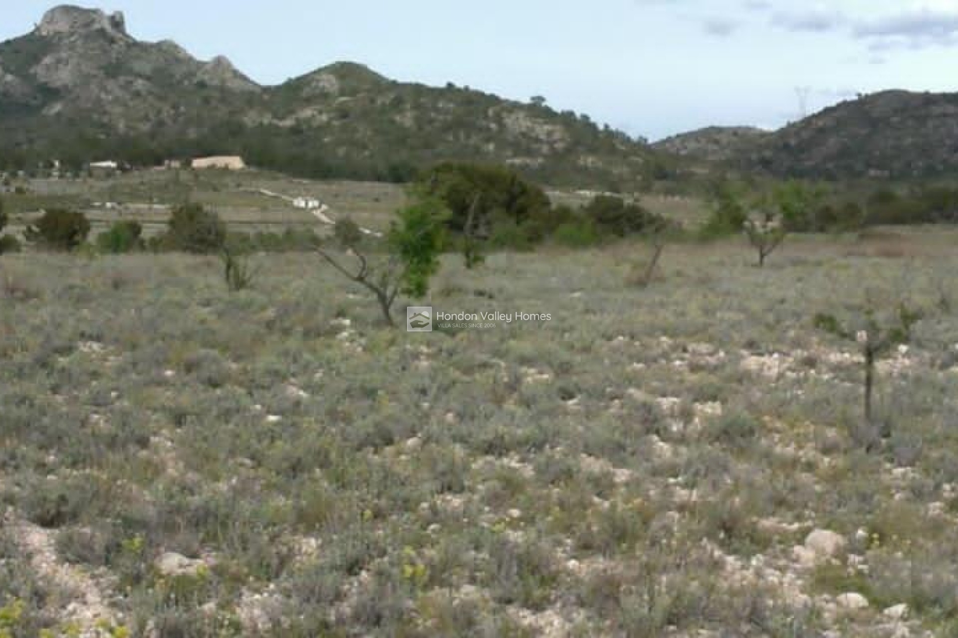 Resale - Plot / Land - Salinas