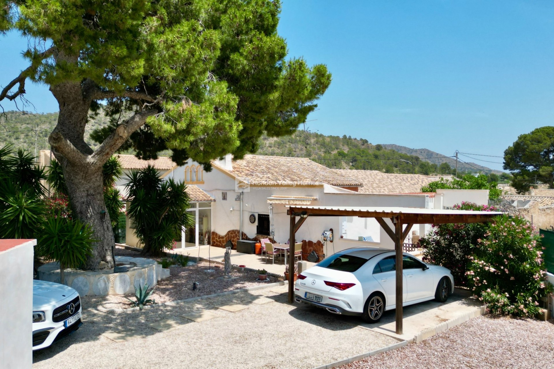 Resale - Semi - Detached Villa - La Romana