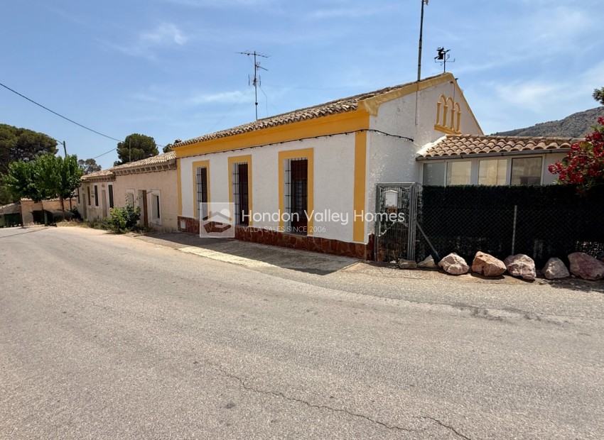 Resale - Semi - Detached Villa - La Romana
