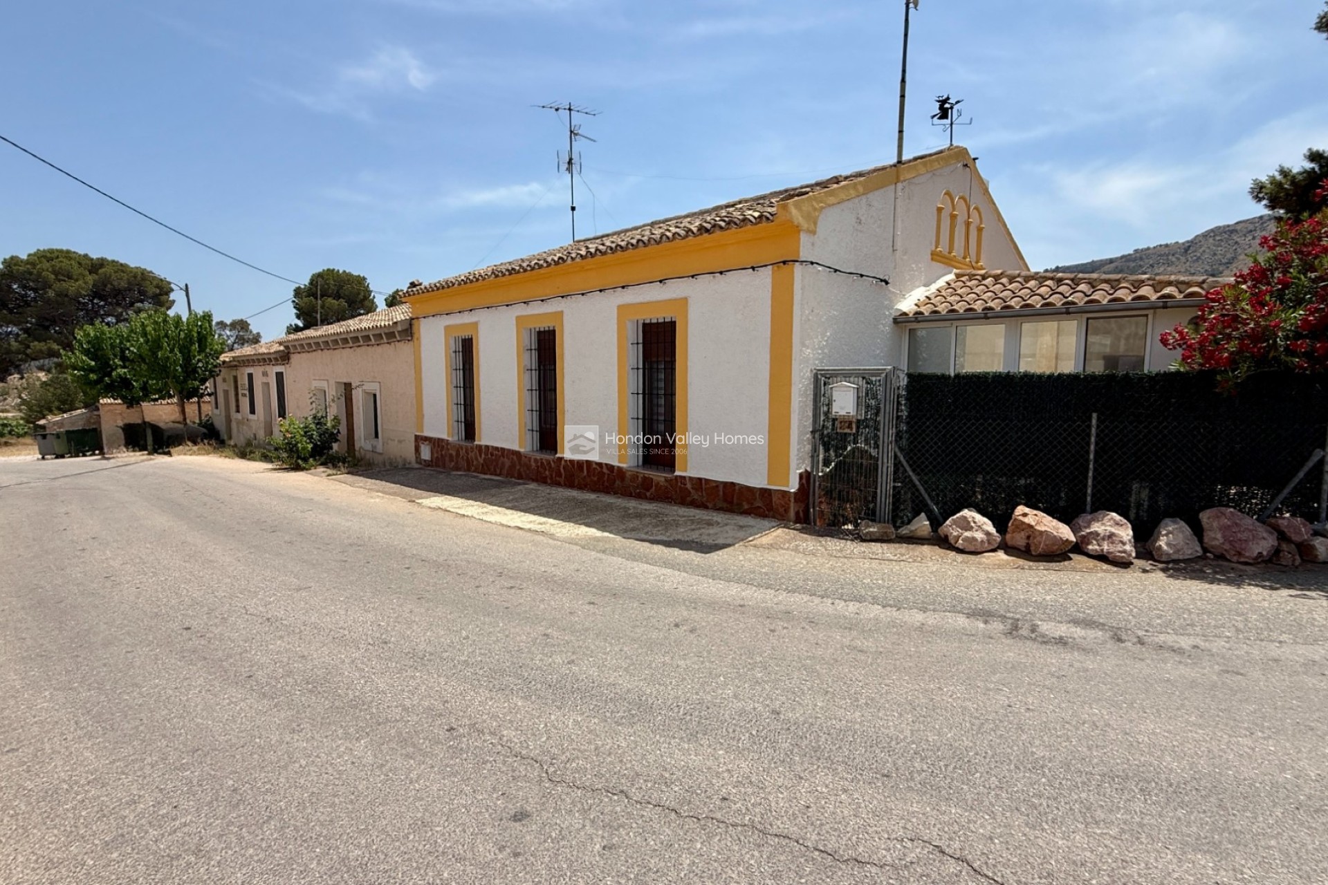 Resale - Semi - Detached Villa - La Romana