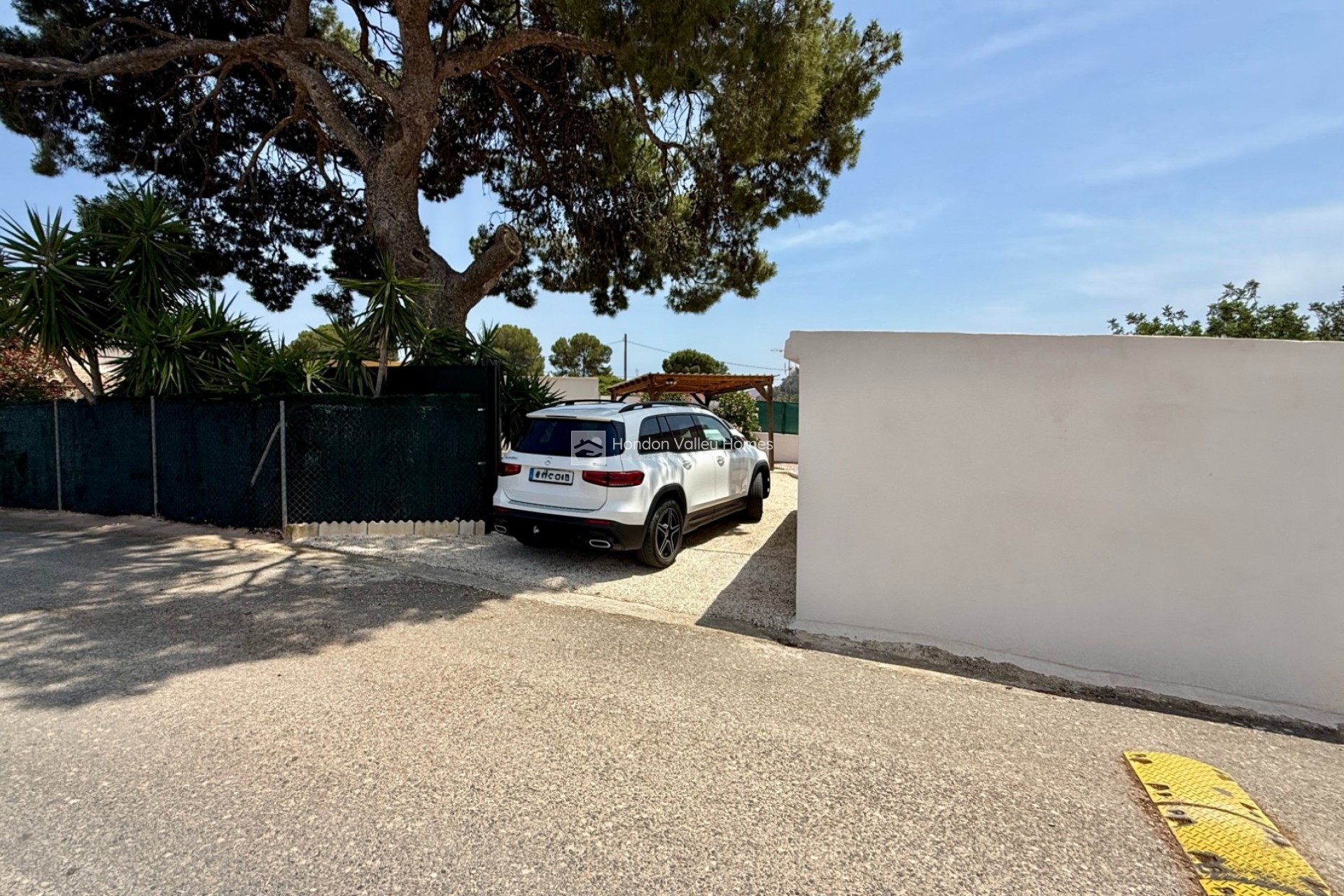 Resale - Semi - Detached Villa - La Romana