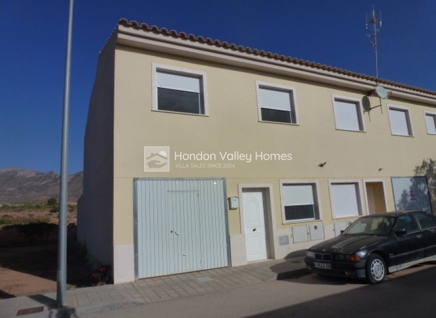 Resale - Town house - Hondón de las Nieves - La Canalosa